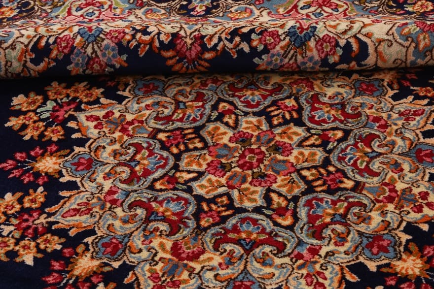 Kerman Perserteppich aus Iran, 320 × 295 cm