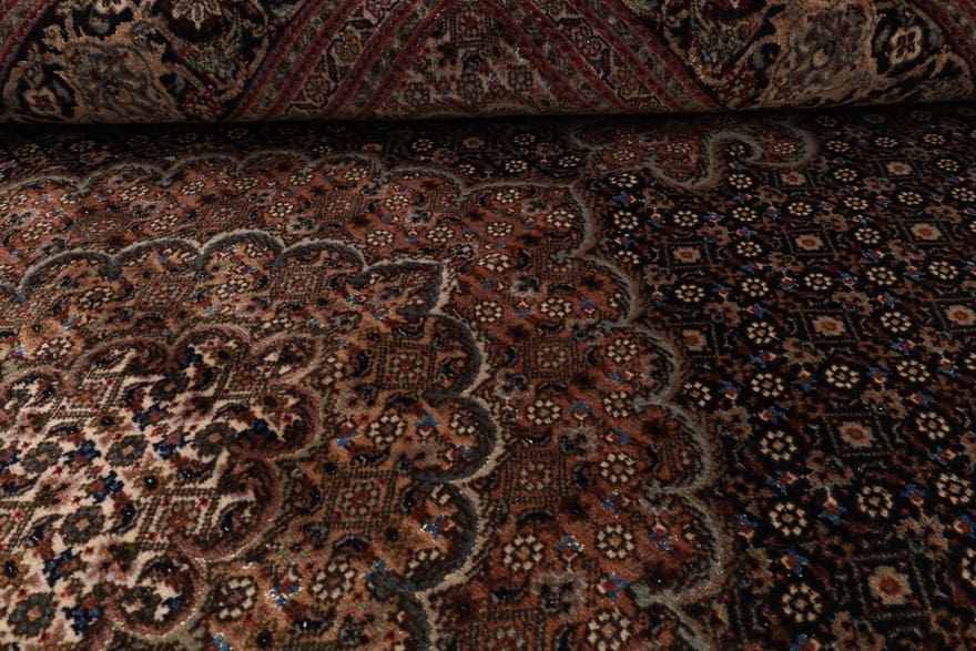 Täbriz Perserteppich aus Iran, 200 × 152 cm