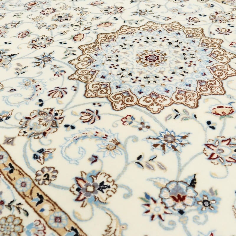 Nain Perserteppich aus Iran, 157 × 106 cm