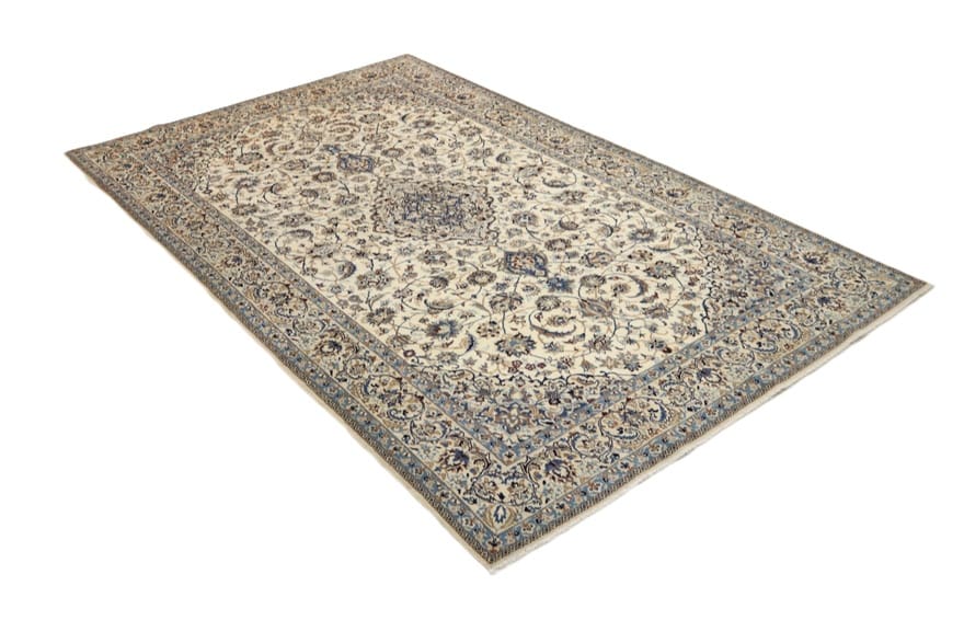 Nain Perserteppich aus Iran, 326 × 200 cm