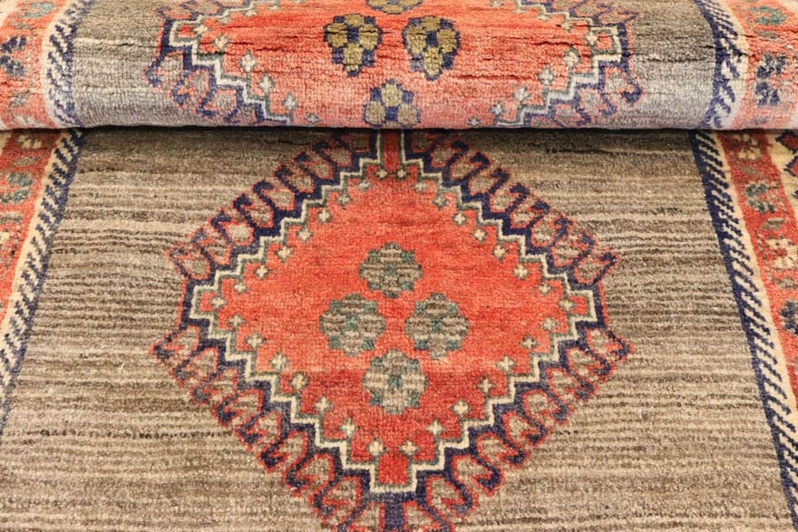 Shiraz Perserteppich aus Iran, 184 × 112 cm