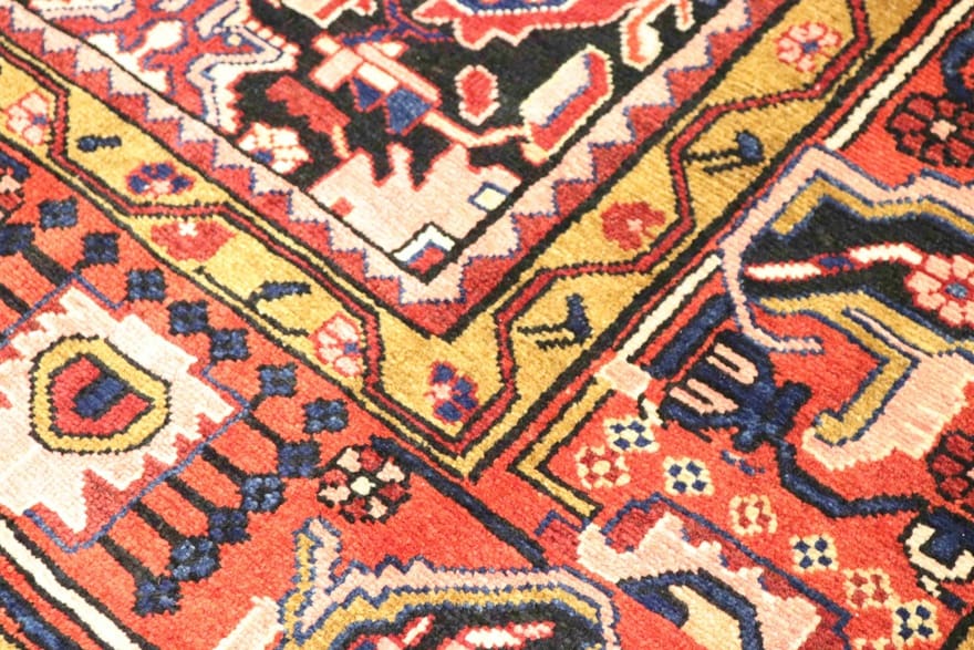 Perserteppich aus Iran, 353 × 223 cm