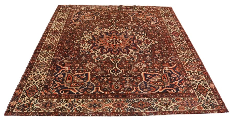 Bakhtiari Perserteppich aus Iran, 362 × 311 cm
