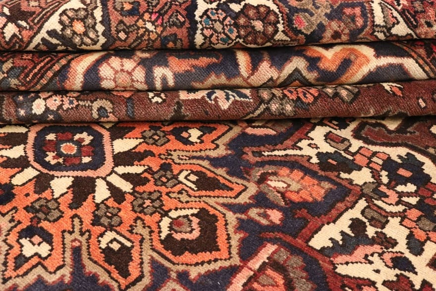 Bakhtiari Perserteppich aus Iran, 362 × 311 cm