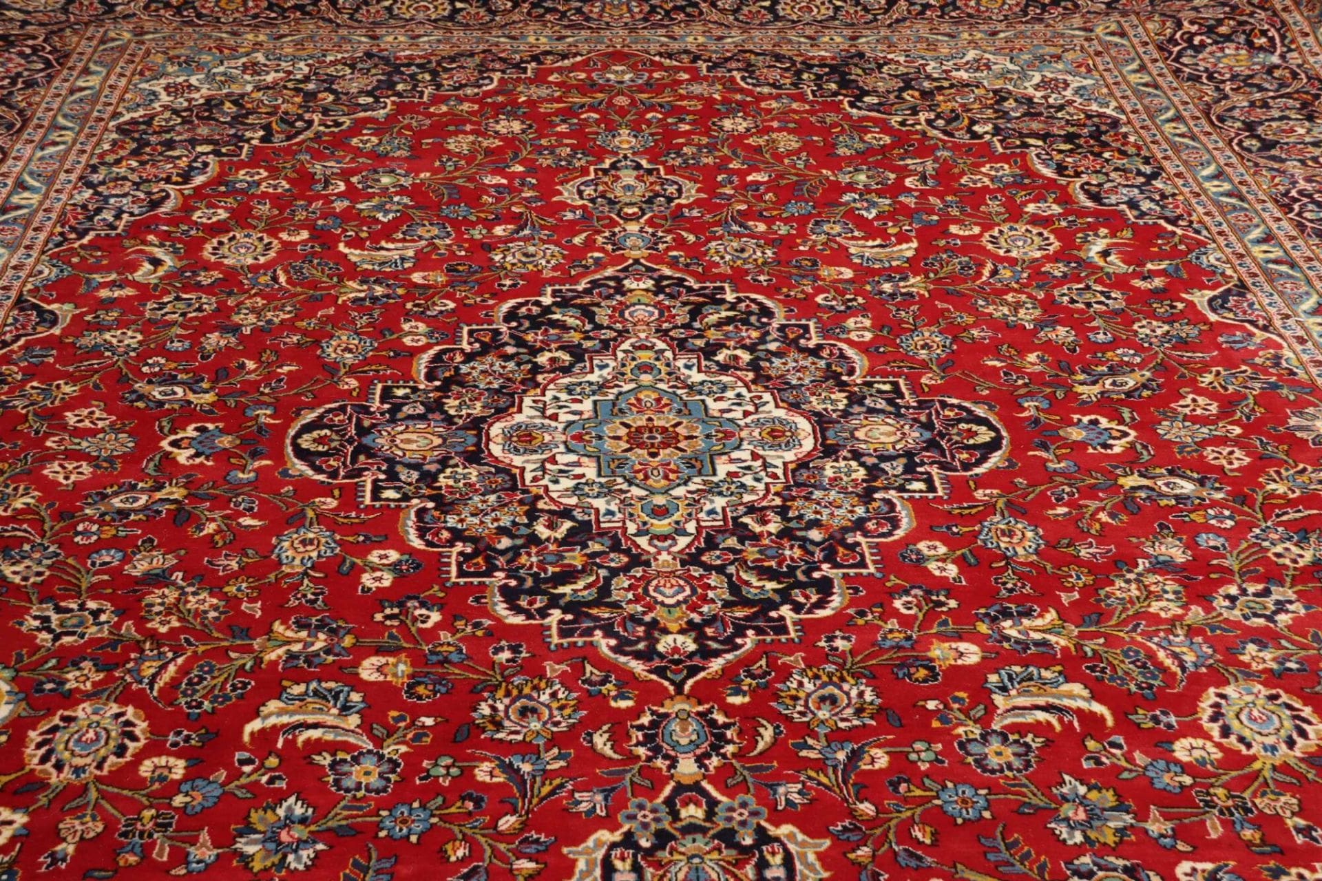 kashan-teppich-303-x-404cm-handgeknupft-schurwolle-perserteppich-8 Kashan Perserteppich aus Iran, 303 × 404 cm