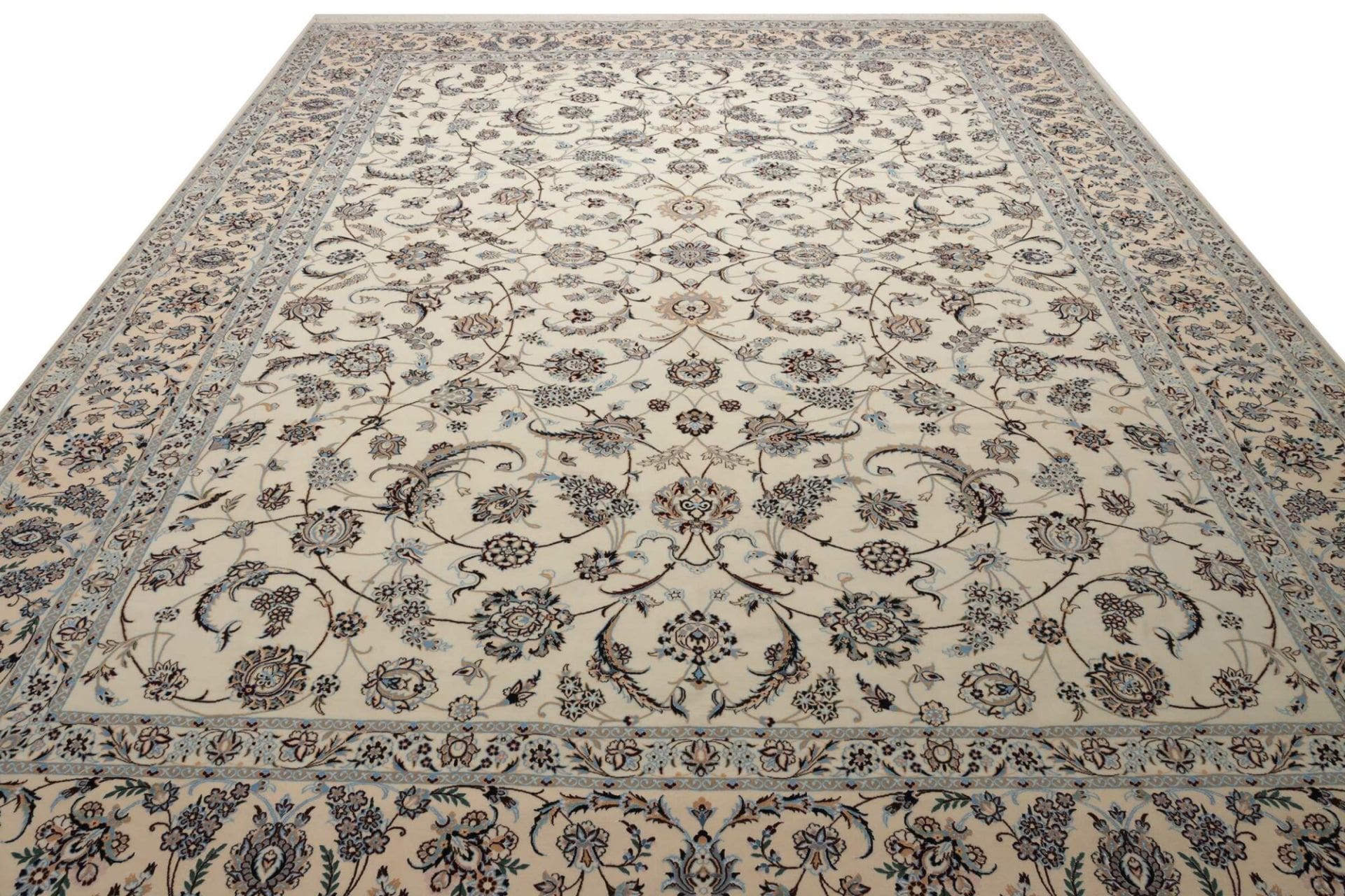 Nain Perserteppich 307 × 408 cm aus Wolle, handgeknüpft