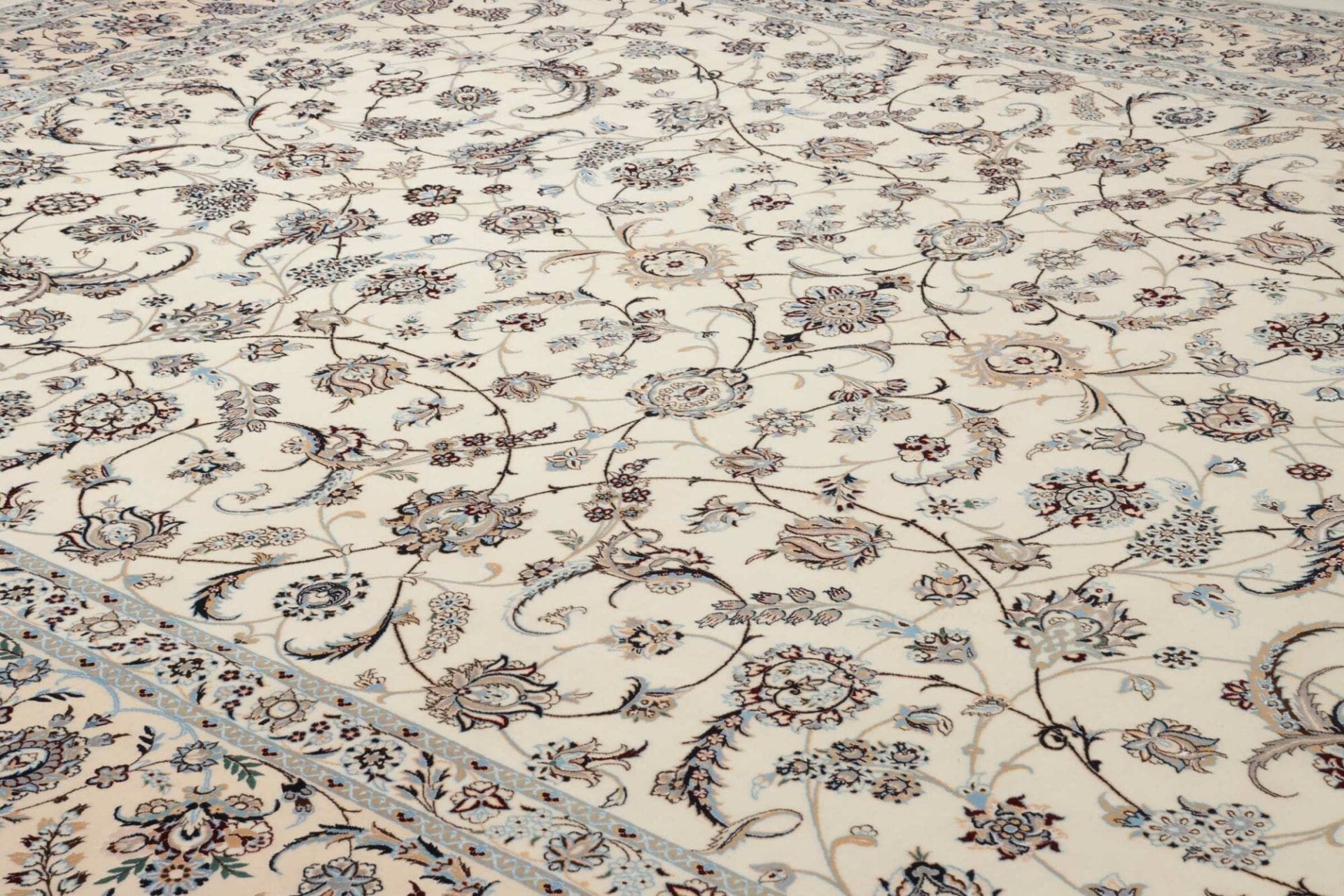 Nain Perserteppich 307 × 408 cm aus Wolle, handgeknüpft