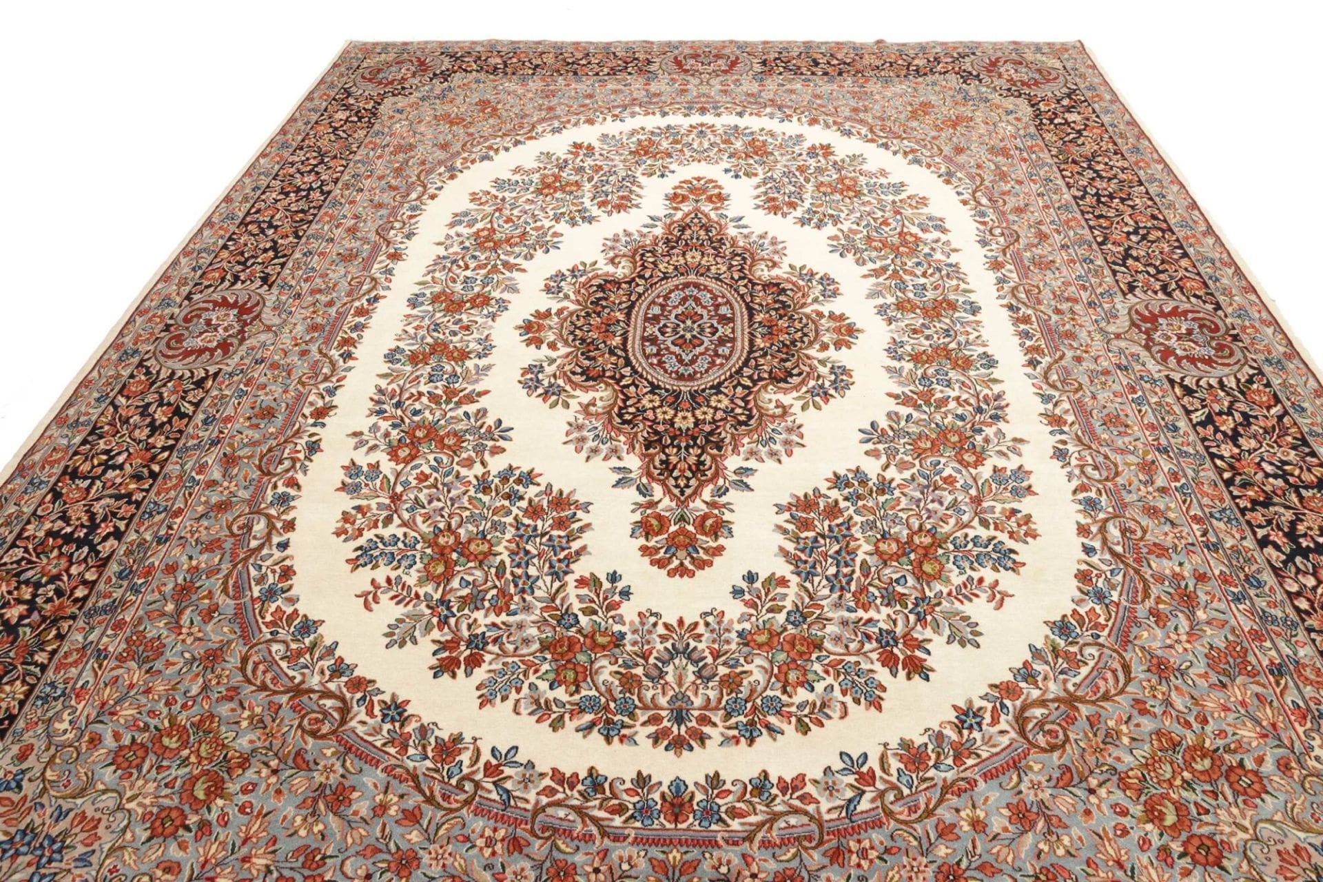 Kerman Perserteppich 294 × 403 cm aus Wolle, handgeknüpft