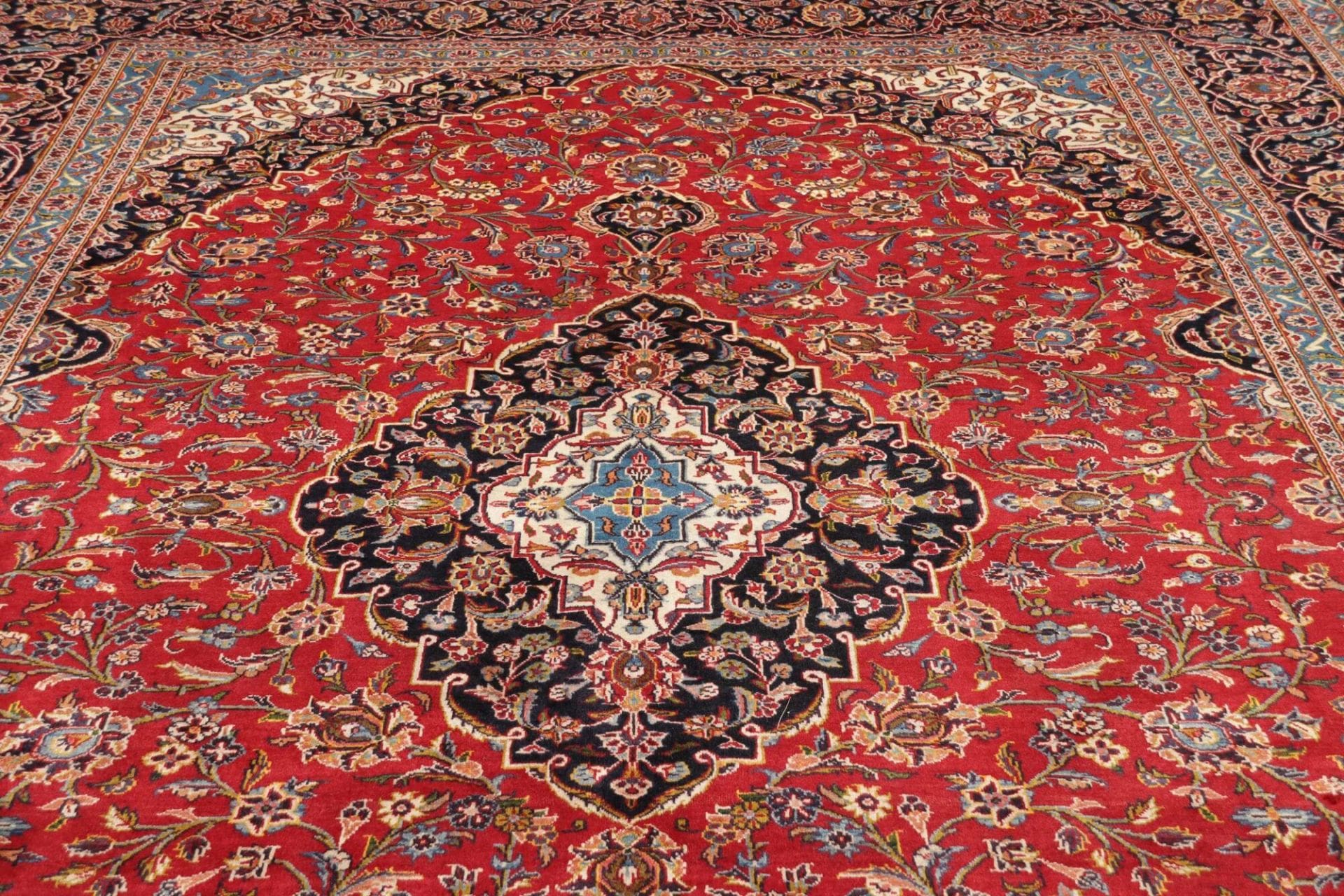 kashan-teppich-296-x-407cm-florale-muster-handgeknupft-perserteppich-8 Kashan Perserteppich 296 × 407 cm aus Wolle, handgeknüpft