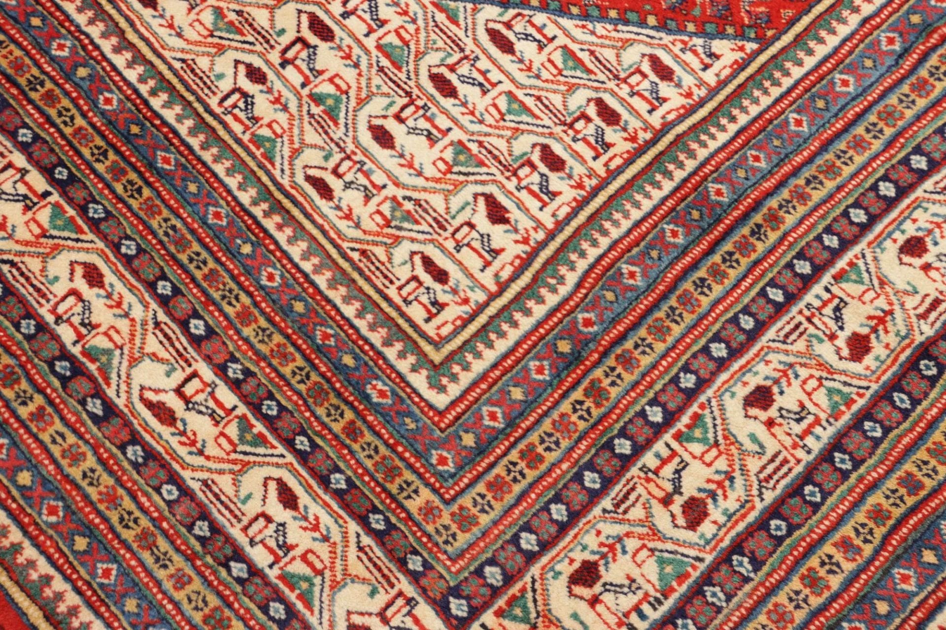Perserteppich aus Iran, 290 × 385 cm