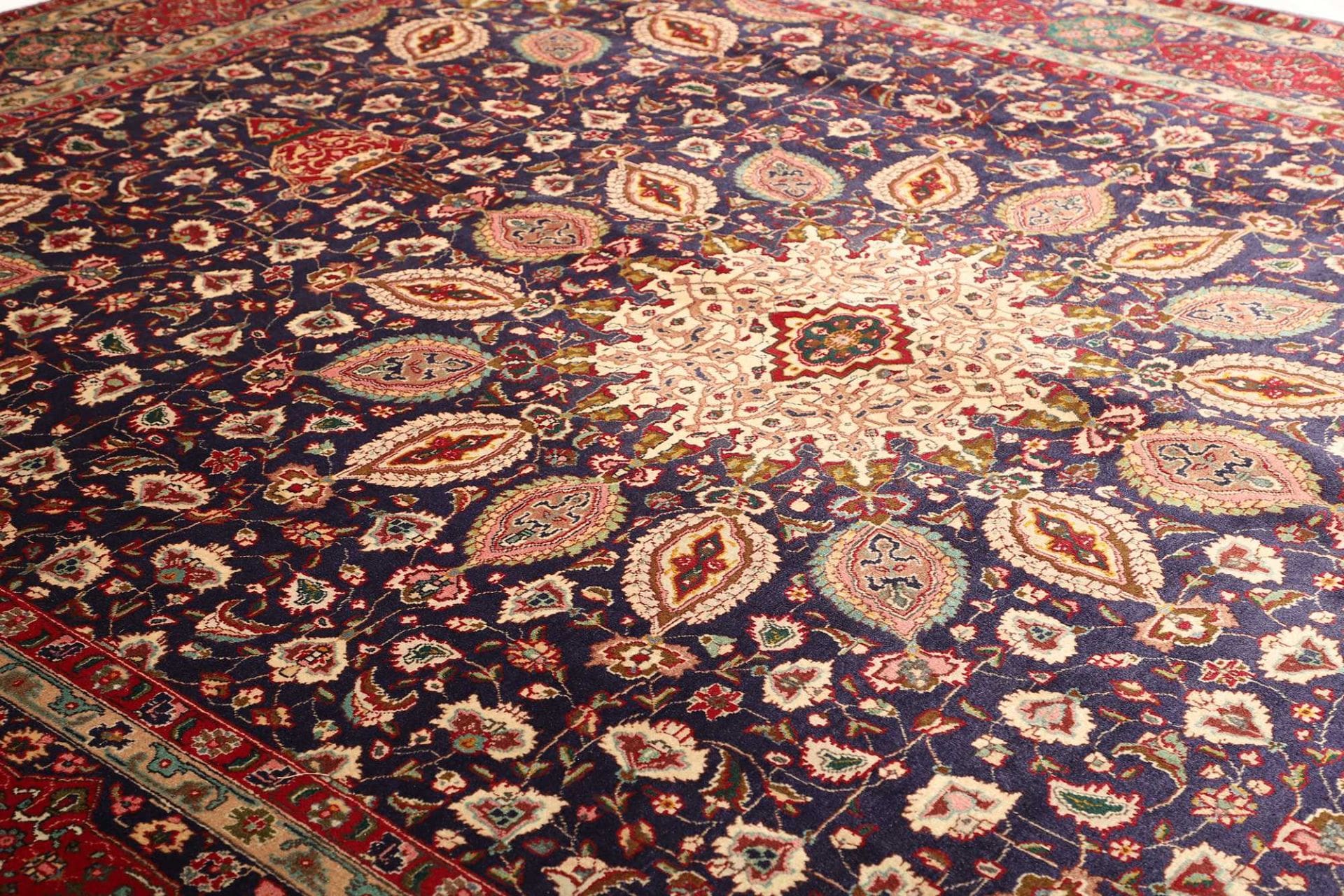 Täbriz Perserteppich 303 × 395 cm aus Wolle, handgeknüpft