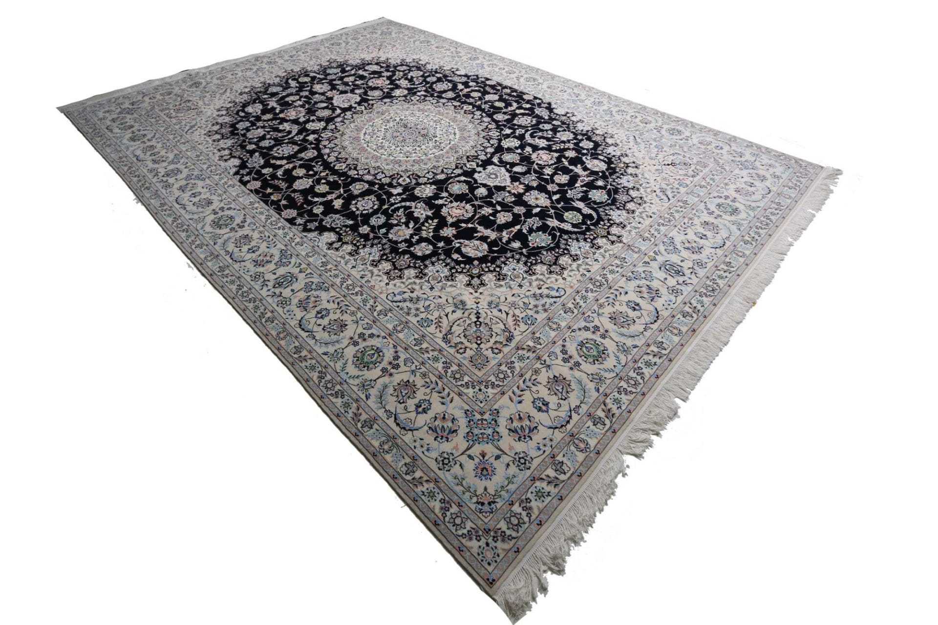 Nain Perserteppich 303 × 411 cm aus Wolle, handgeknüpft