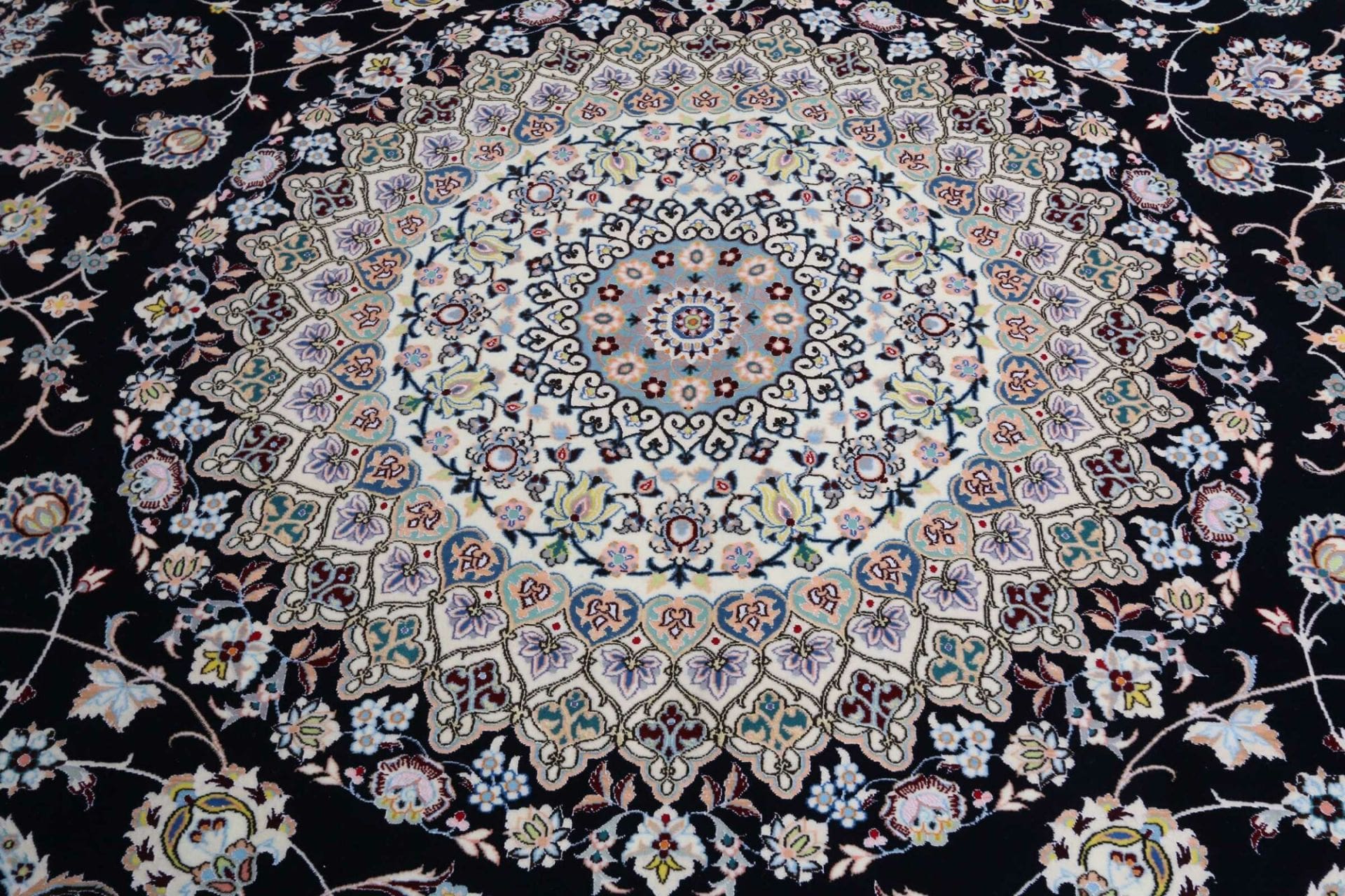 Nain Perserteppich 303 × 411 cm aus Wolle, handgeknüpft