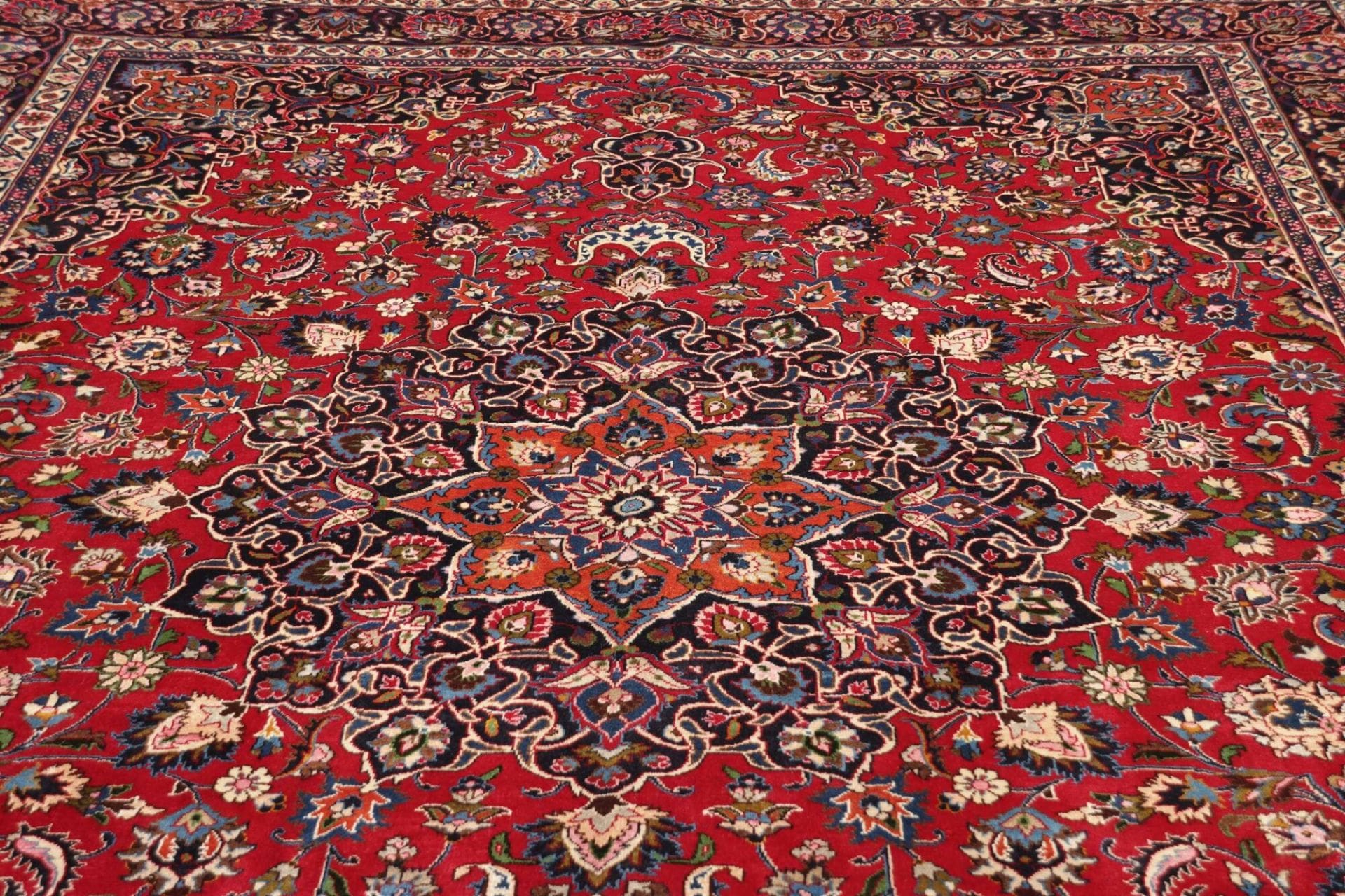 Handgeknüpfter Mashhad Perserteppich 293 × 392 cm