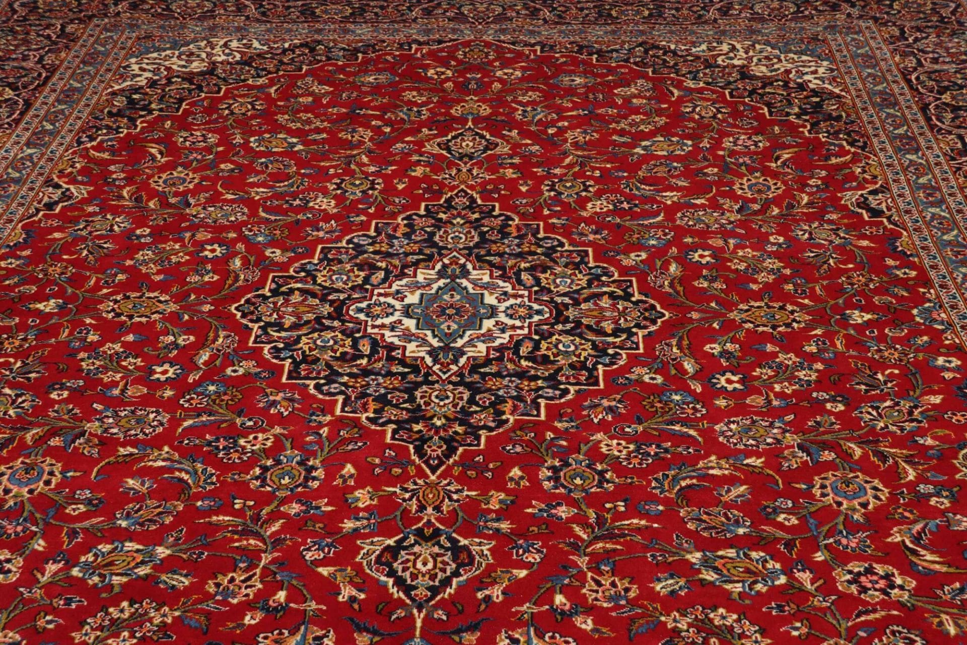 Handgeknüpfter Kashan Perserteppich 308 × 405 cm