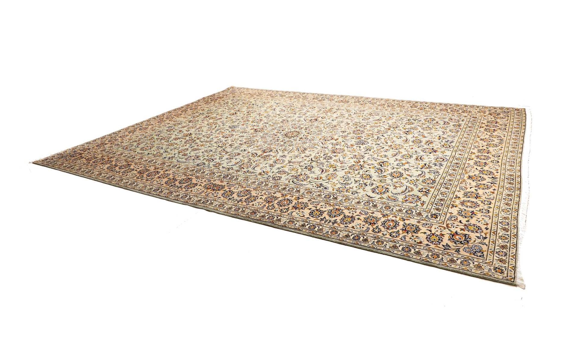 Handgeknüpfter Kashan Perserteppich 308 × 407 cm