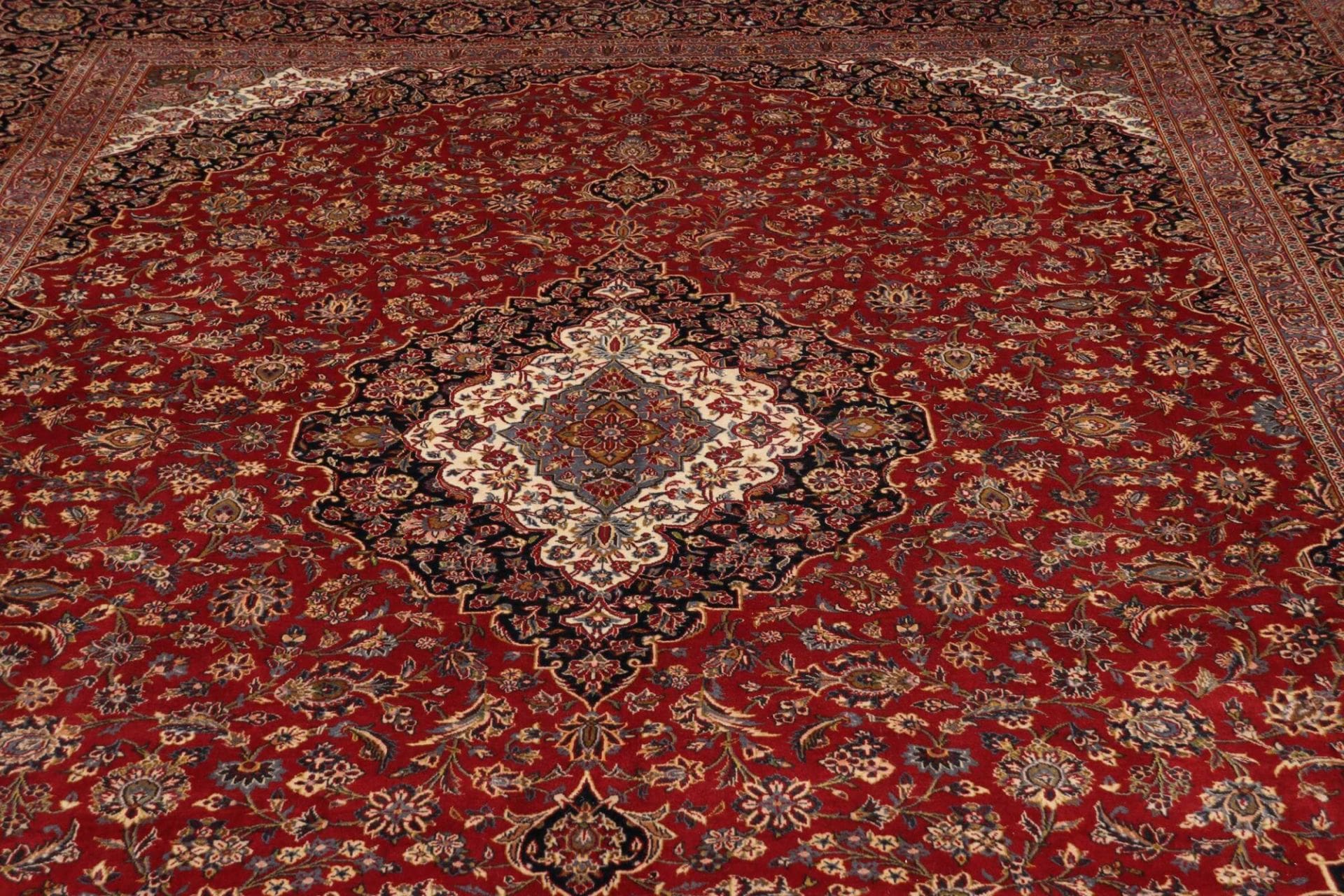 Handgeknüpfter Kashan Perserteppich 303 × 392 cm
