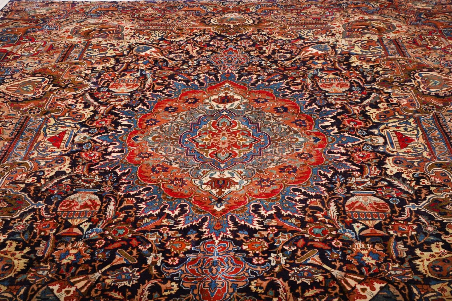 Kashmar Perserteppich 303 × 394 cm aus Wolle, handgeknüpft