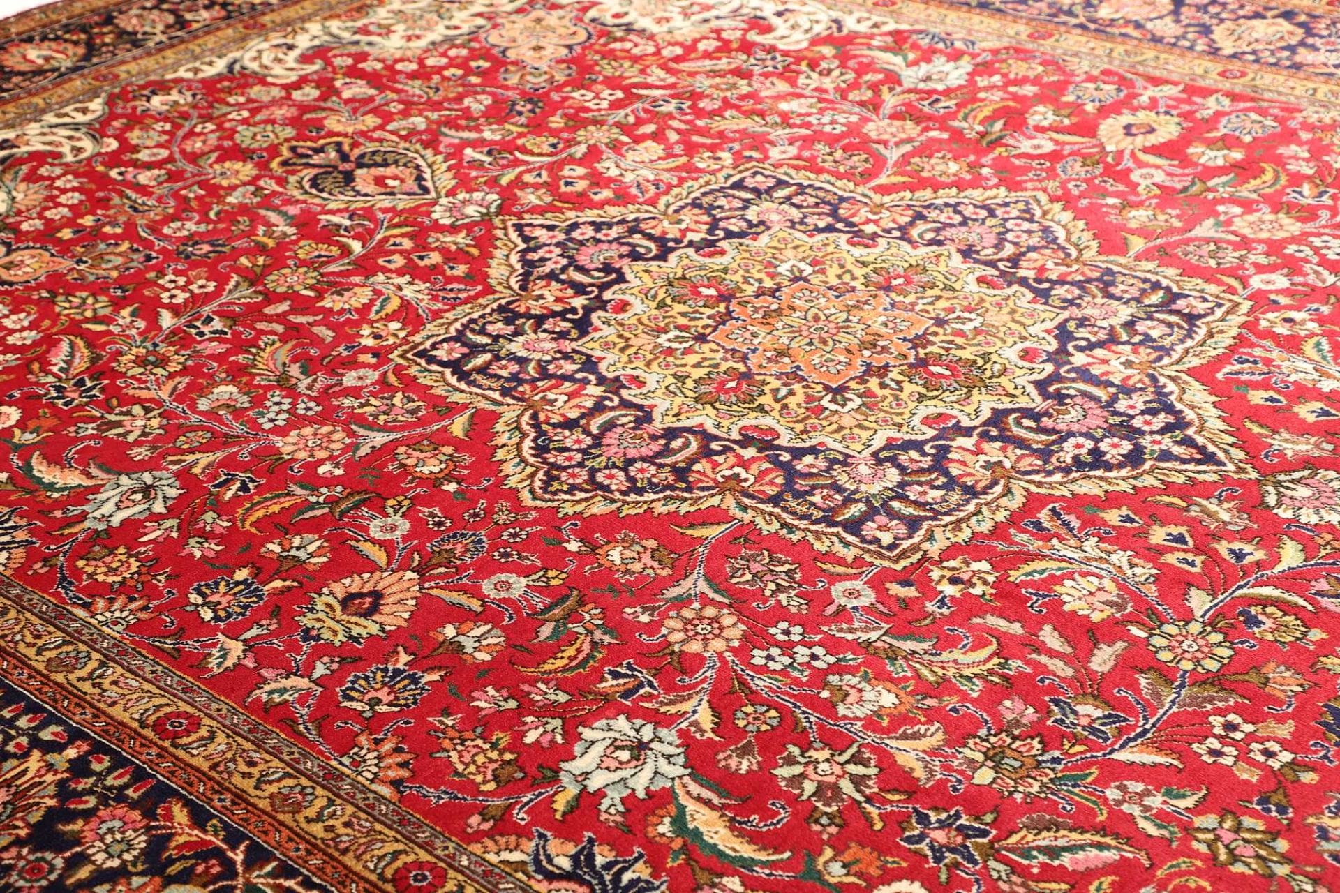Täbriz Perserteppich aus Iran, 301 × 410 cm