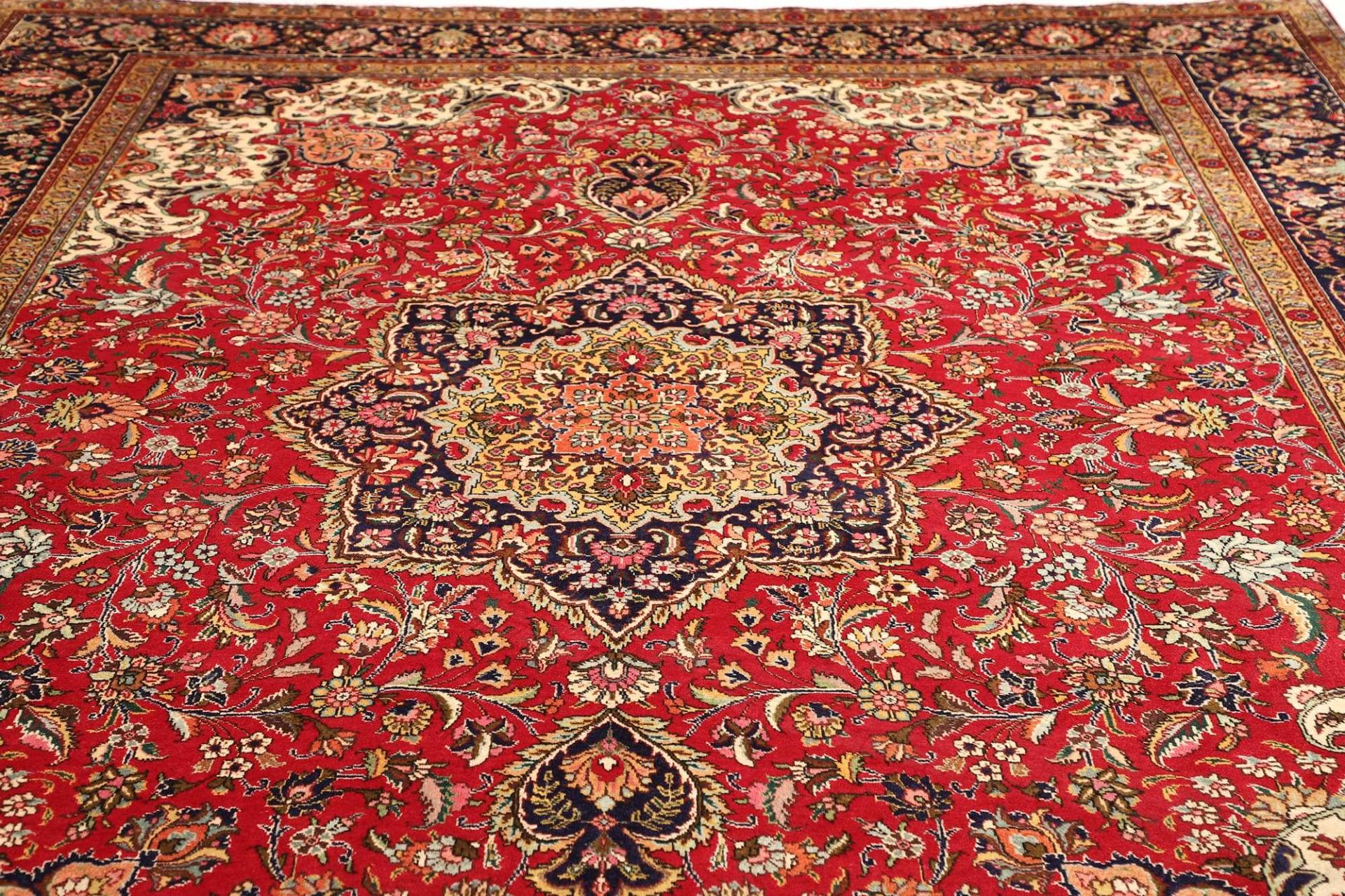 Täbriz Perserteppich aus Iran, 301 × 410 cm