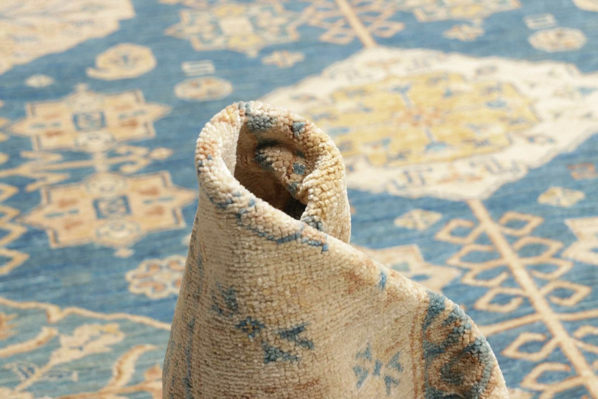 kazak-teppich-311-x-424cm-geometrische-muster-handgeknupft-9 Kazak Orientteppich aus Pakistan, 311 × 424 cm