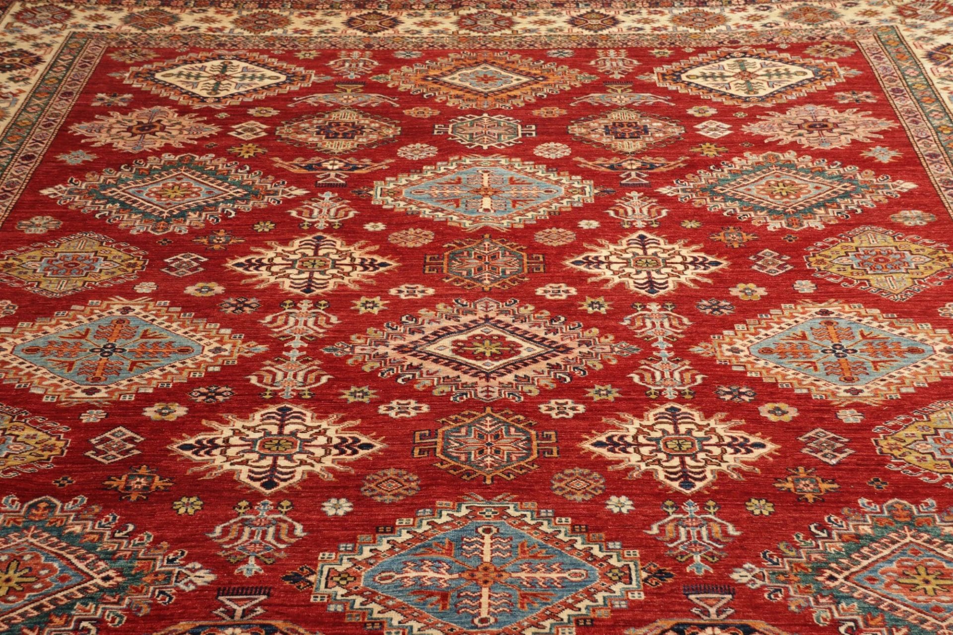 Kazak Orientteppich aus Pakistan, 300 × 410 cm