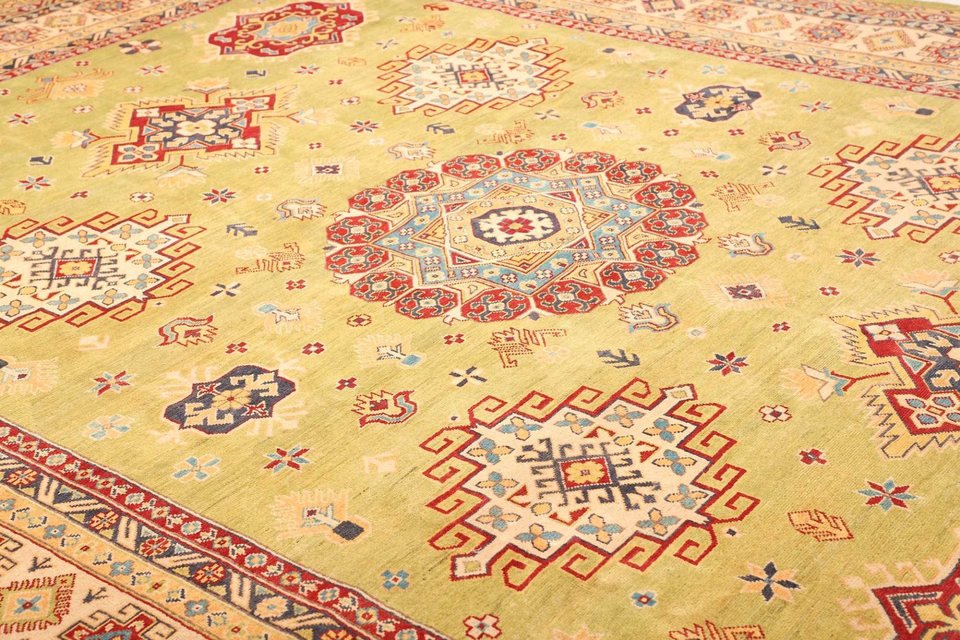 kazak-teppich-311-x-422cm-geometrisch-schurwolle-handgeknupft-6 Kazak Orientteppich aus Afghanistan, 311 × 422 cm