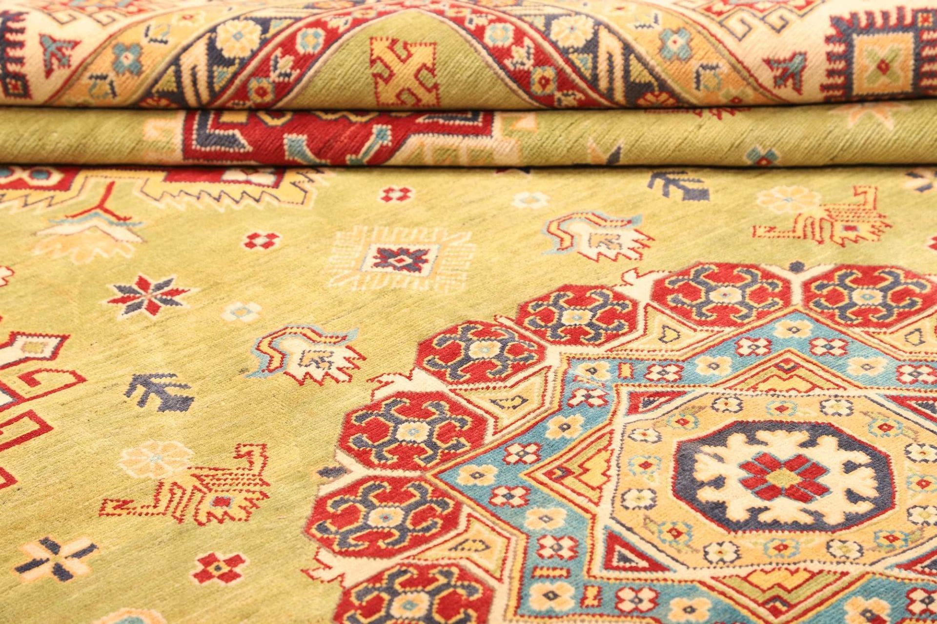 kazak-teppich-311-x-422cm-geometrisch-schurwolle-handgeknupft-9 Kazak Orientteppich aus Afghanistan, 311 × 422 cm
