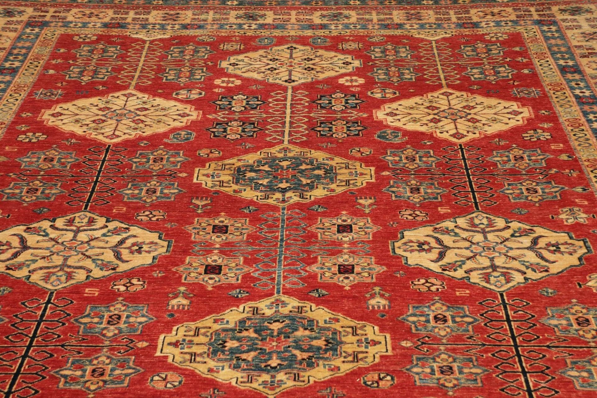 kazak-orientteppich-277-x-374-cm-geometrisches-muster-handgeknupft-7 Kazak Orientteppich 277 × 374 cm aus Wolle, handgeknüpft