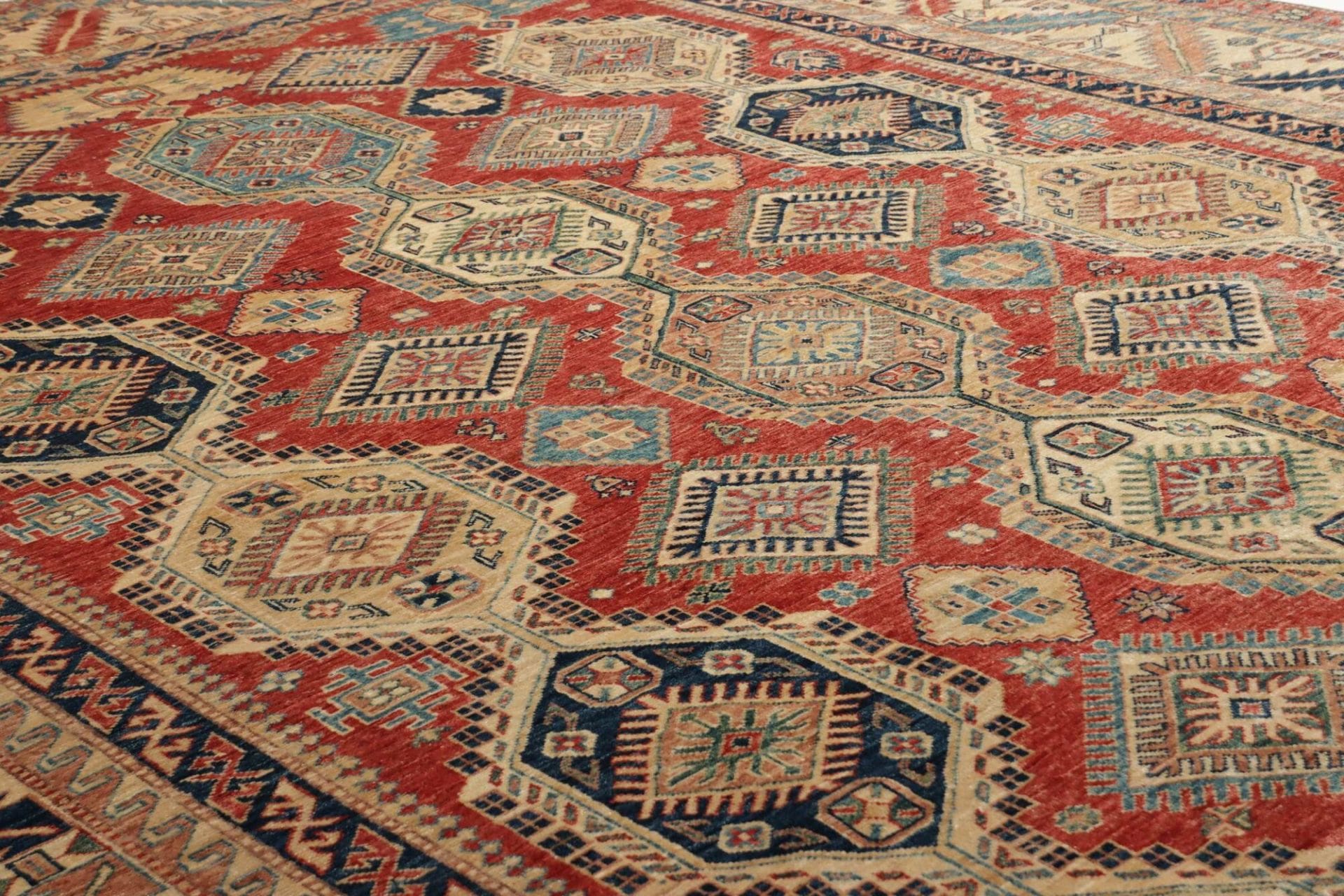Kazak Orientteppich aus Pakistan, 271 × 370 cm