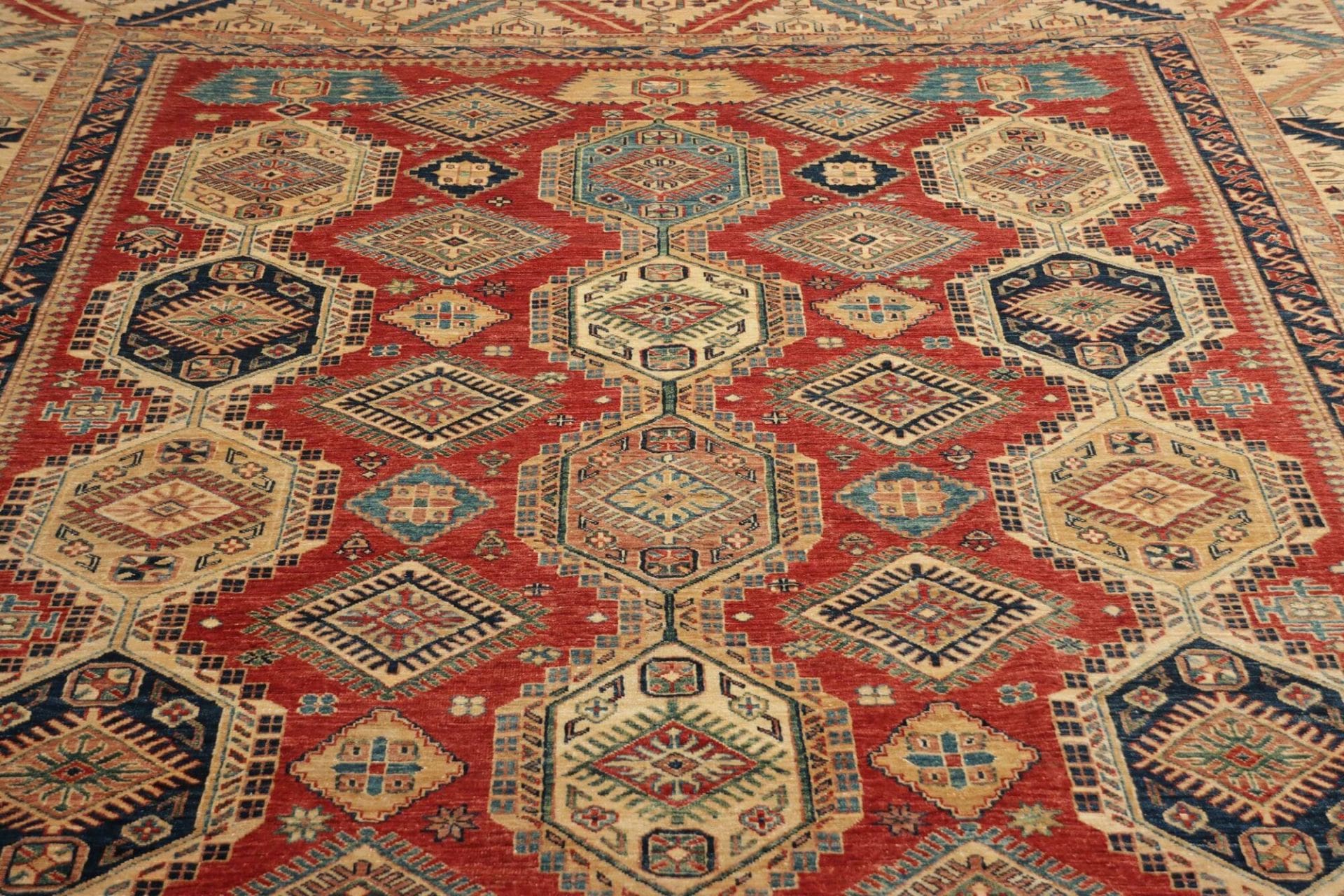 Kazak Orientteppich aus Pakistan, 271 × 370 cm