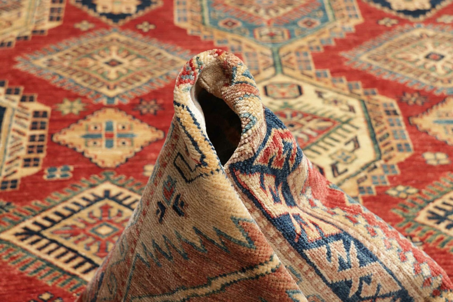 Kazak Orientteppich aus Pakistan, 271 × 370 cm
