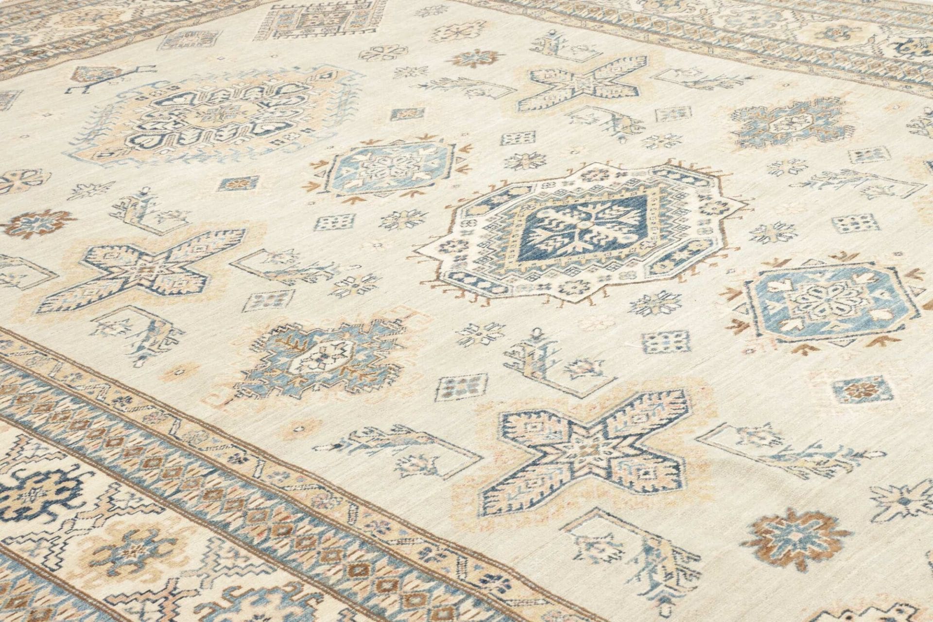 kazak-orientteppich-267-x-375-cm-handgeknupft-geometrisches-muster-6 Kazak Orientteppich 267 × 375 cm aus Wolle, handgeknüpft