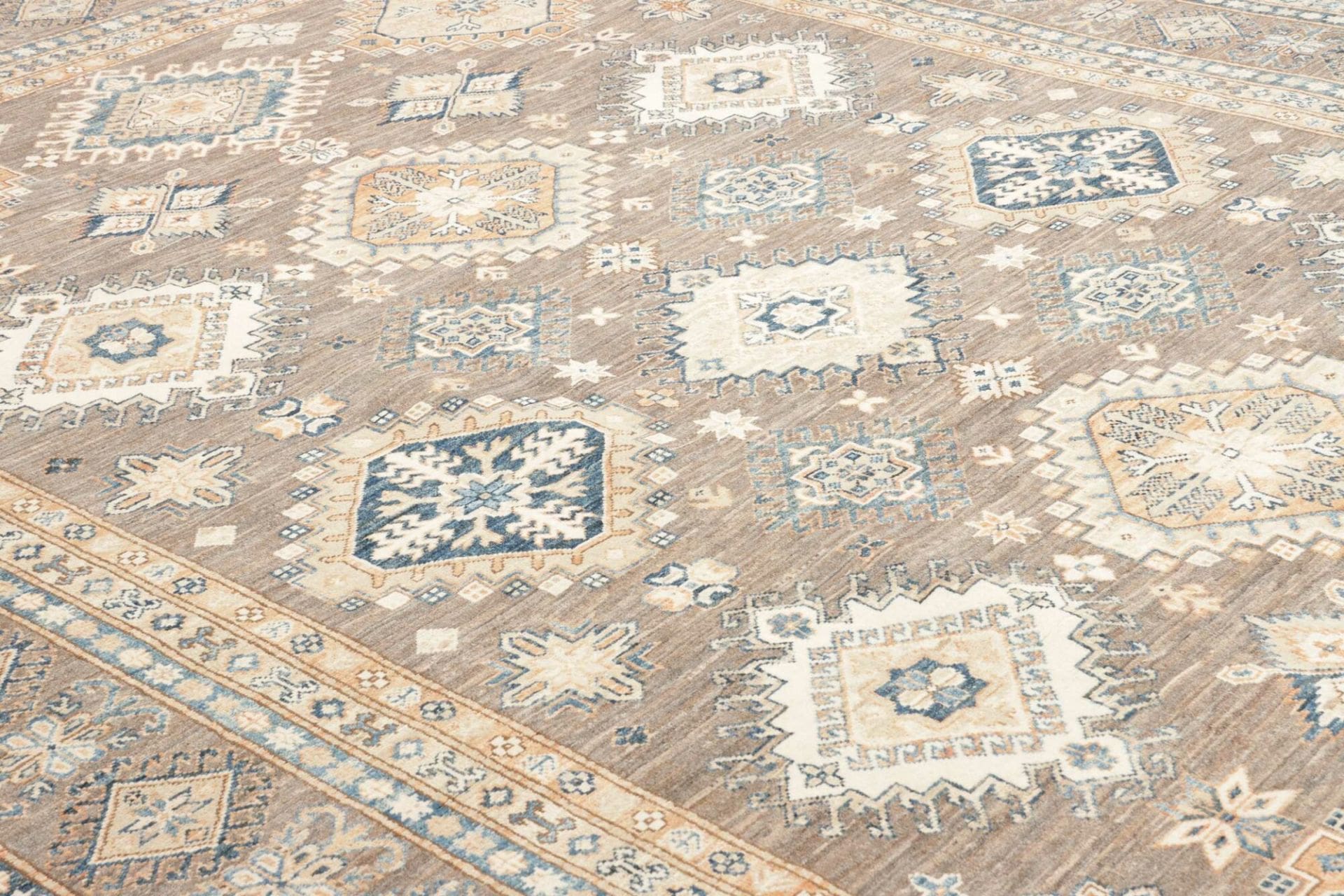 kazak-teppich-249-x-332-cm-geometrische-muster-handgeknupft-6 Handgeknüpfter Kazak Orientteppich, 249 × 332 cm, Wolle