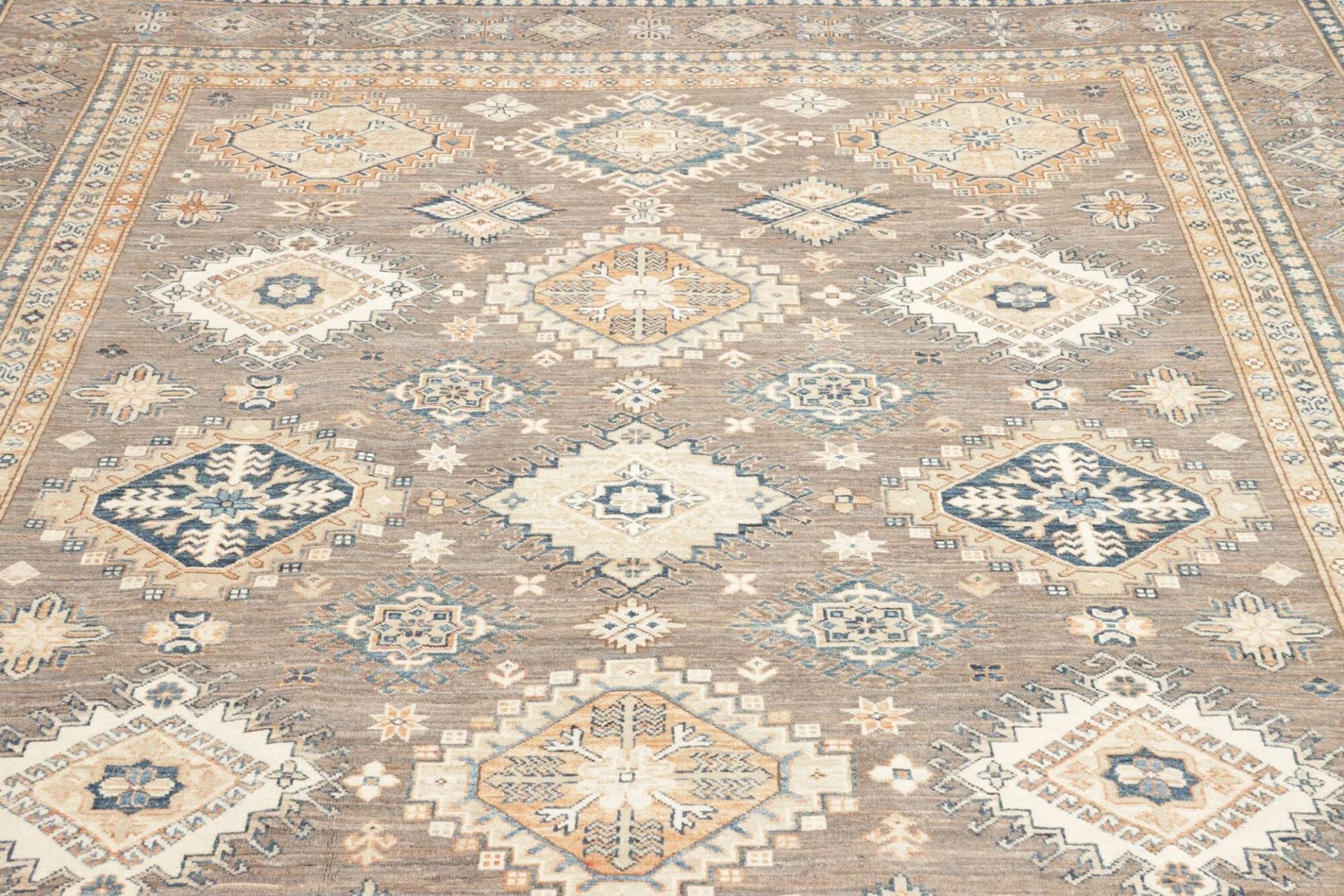 kazak-teppich-249-x-332-cm-geometrische-muster-handgeknupft-7 Handgeknüpfter Kazak Orientteppich, 249 × 332 cm, Wolle