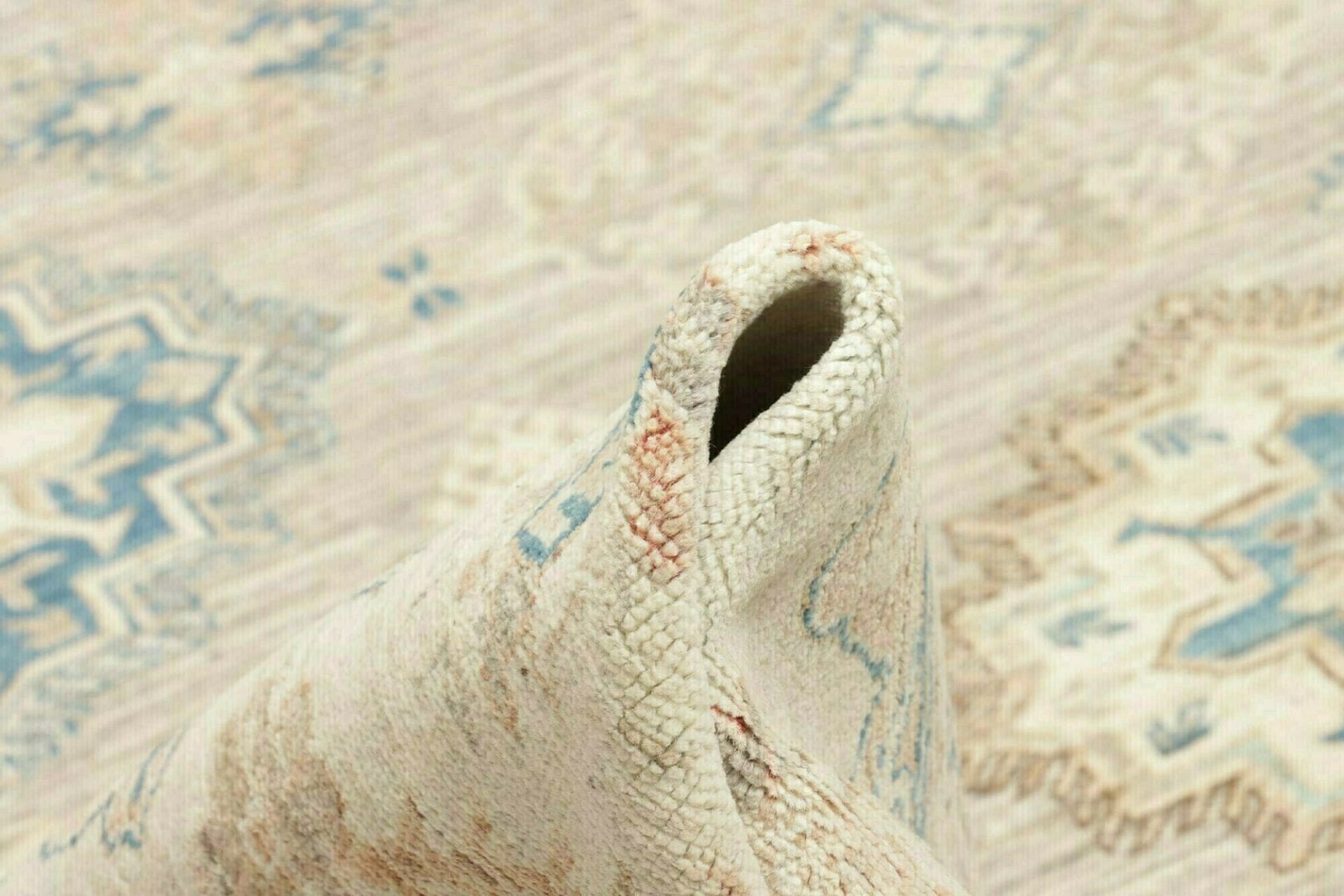 Kazak Orientteppich aus Pakistan, 272 × 367 cm