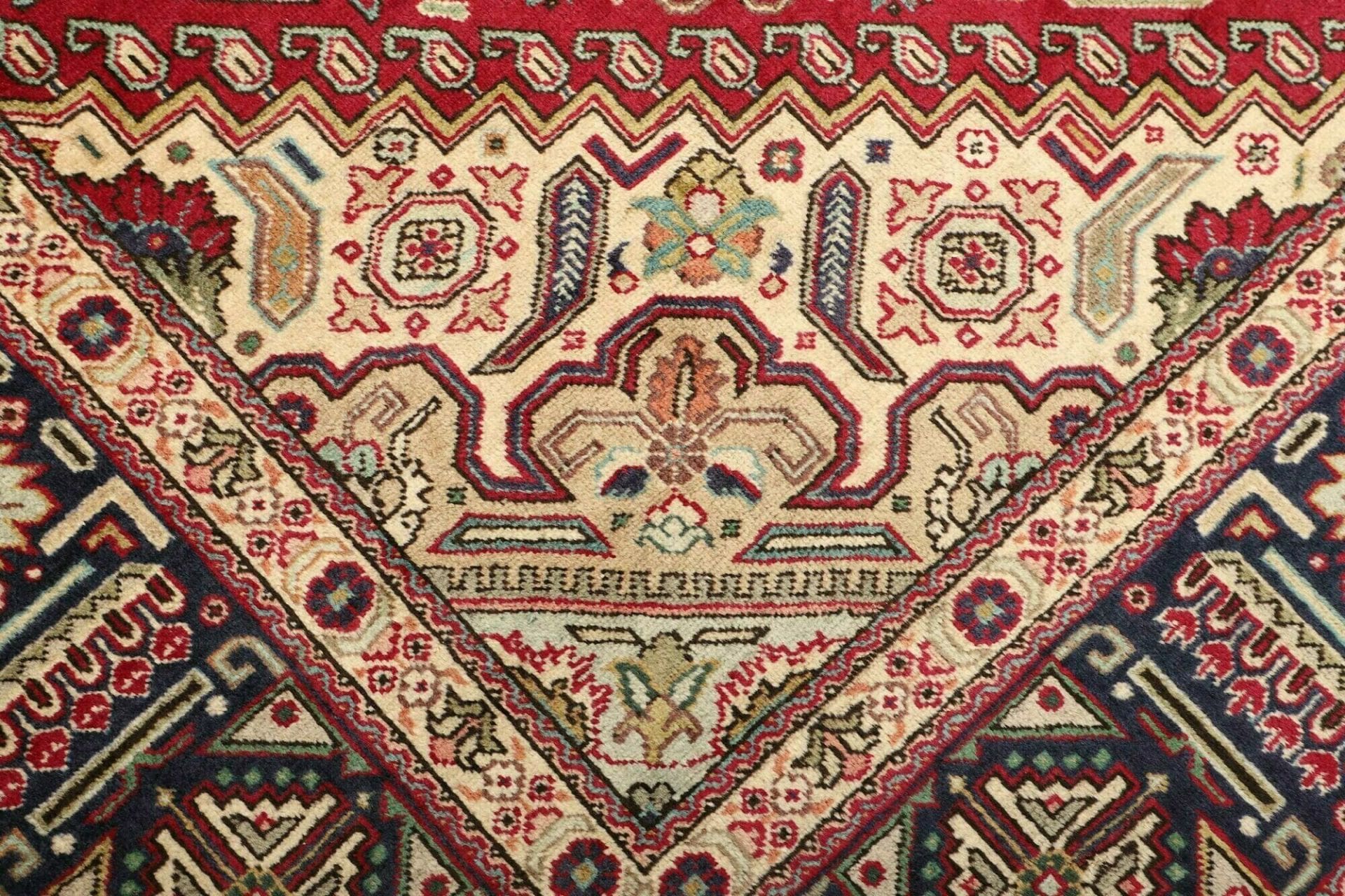Täbriz Perserteppich aus Iran, 251 × 337 cm