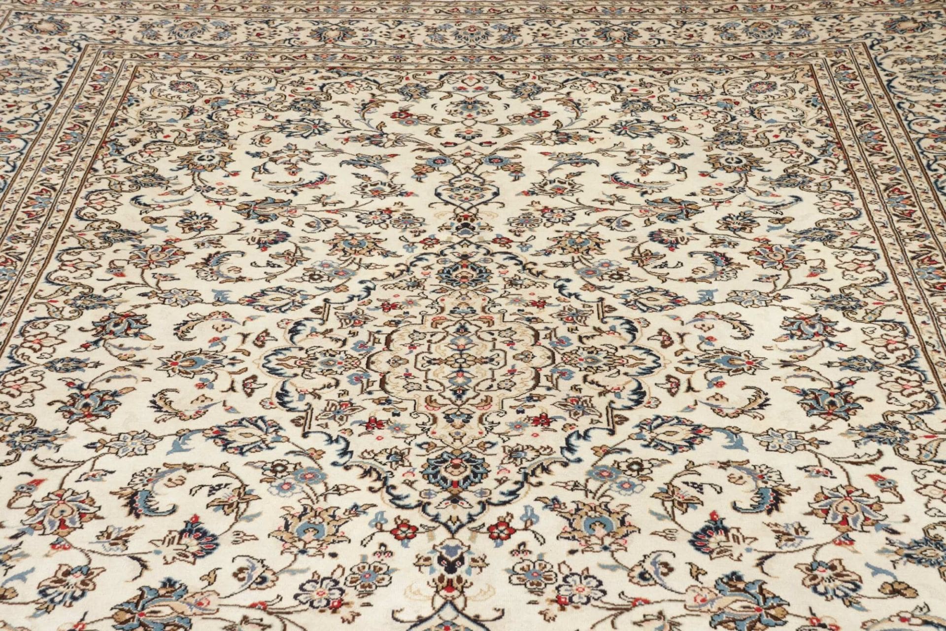 Kashan Perserteppich 251 × 346 cm aus Wolle, handgeknüpft