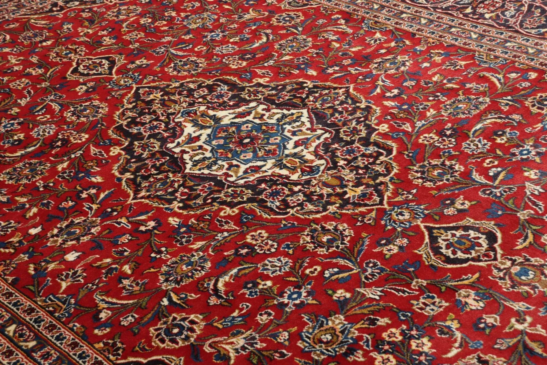 Handgeknüpfter Kashan Perserteppich 246 × 348 cm