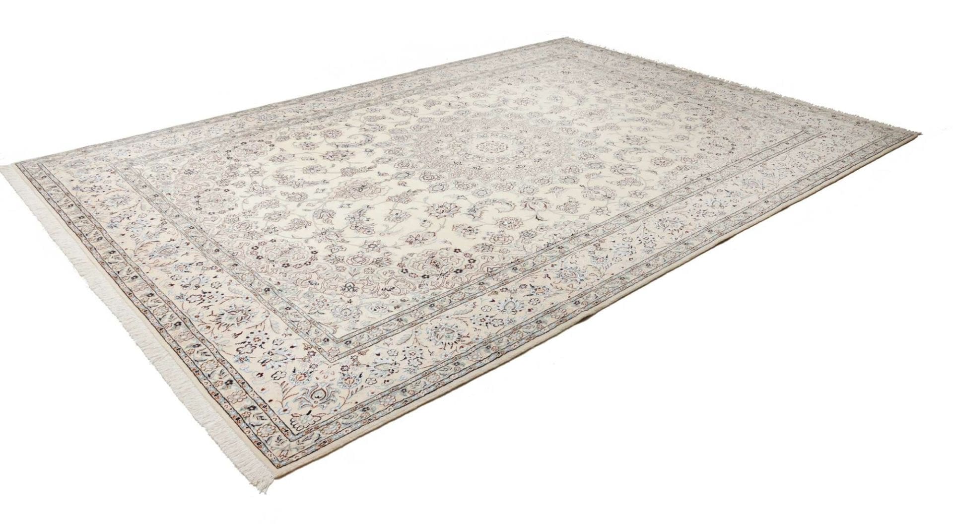 Nain Perserteppich 249 × 360 cm aus Wolle, handgeknüpft