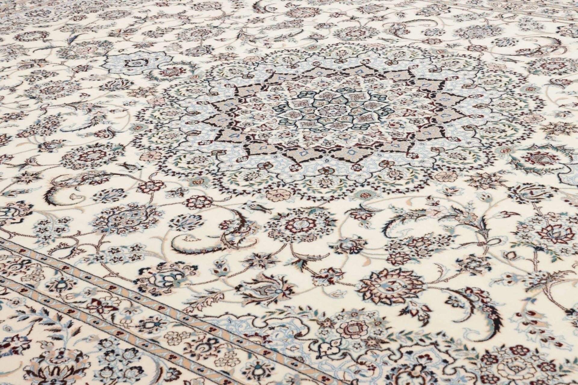 Handgeknüpfter Nain Perserteppich 259 × 369 cm