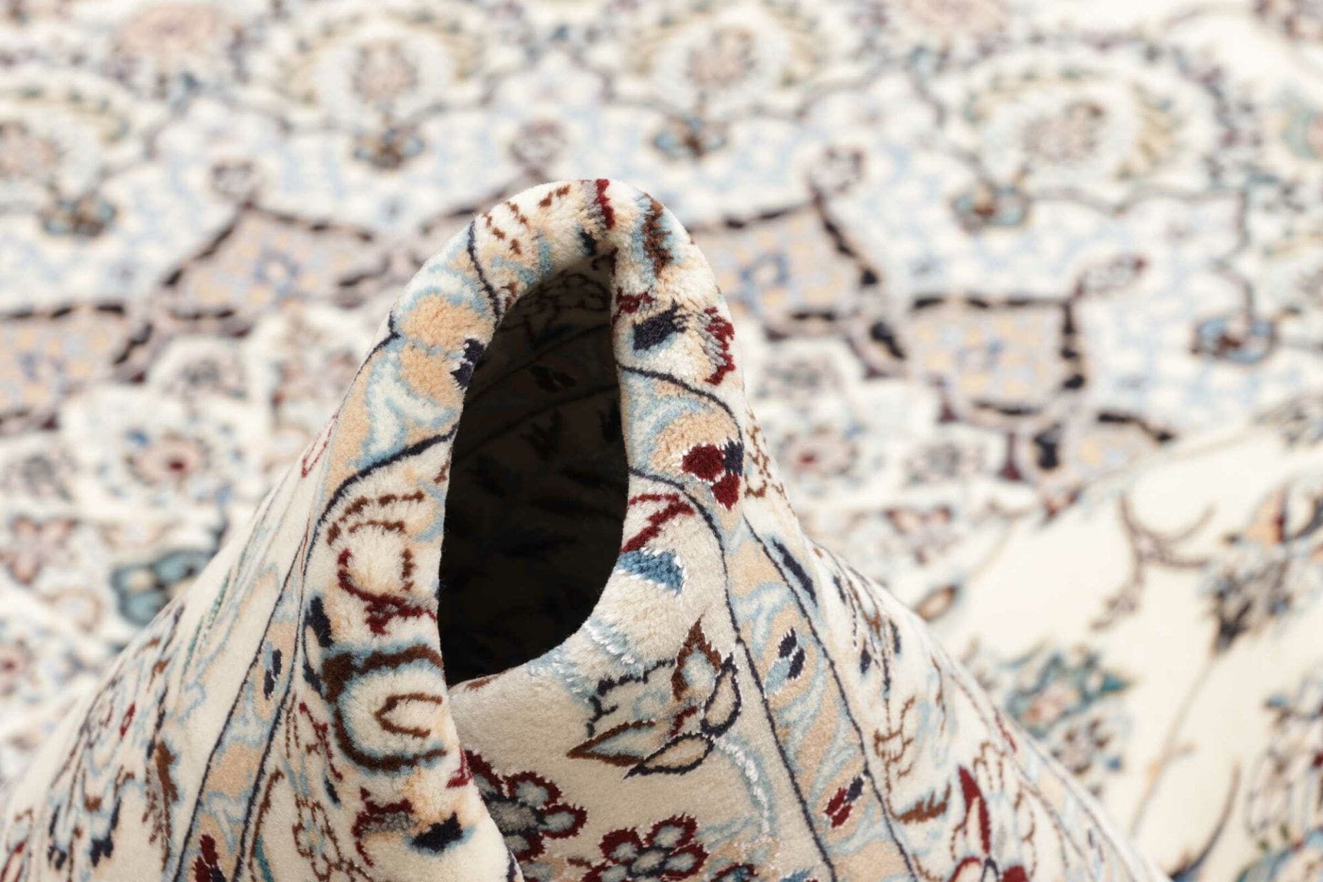 Handgeknüpfter Nain Perserteppich 259 × 369 cm