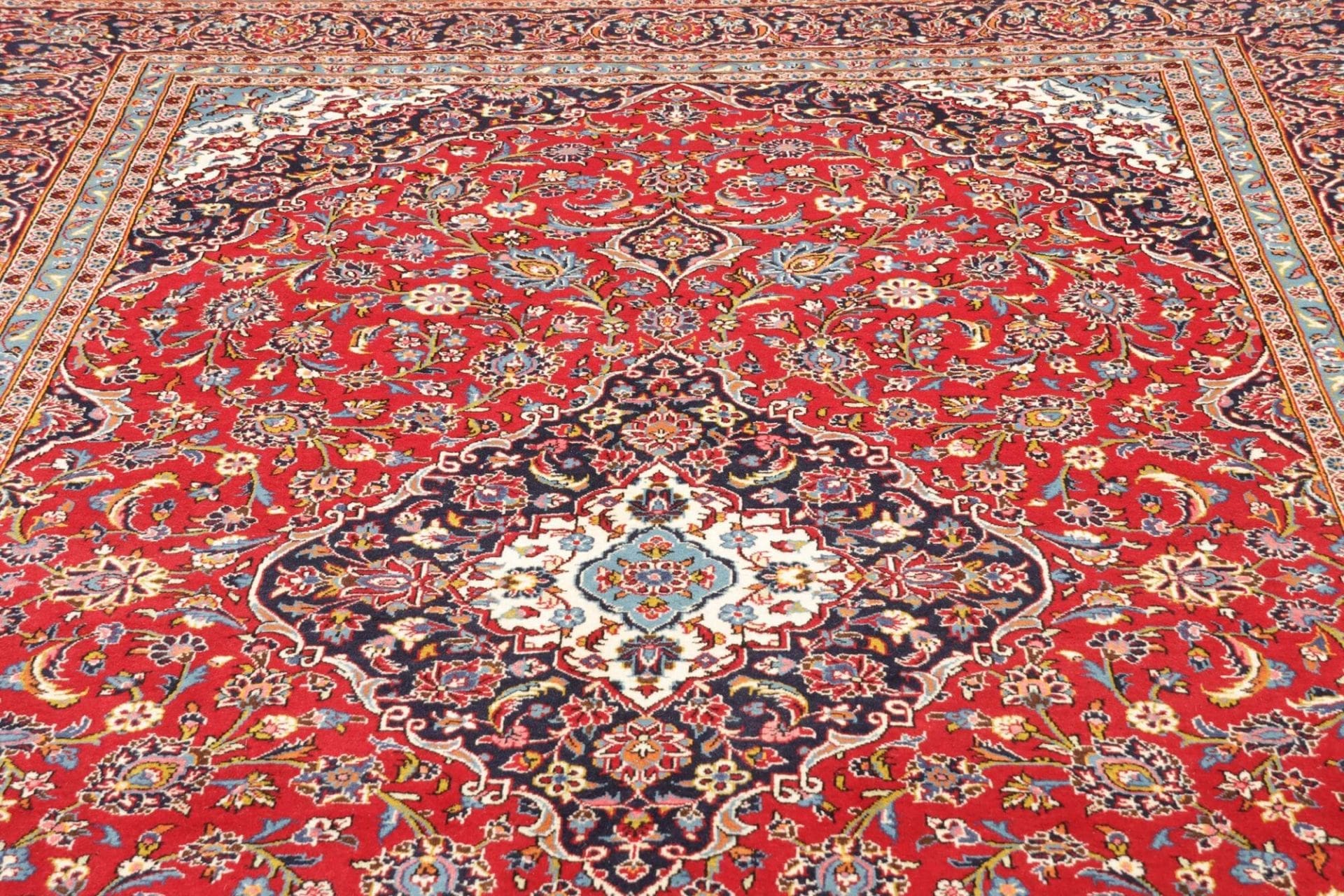 Kashan Perserteppich aus Iran, 253 × 356 cm