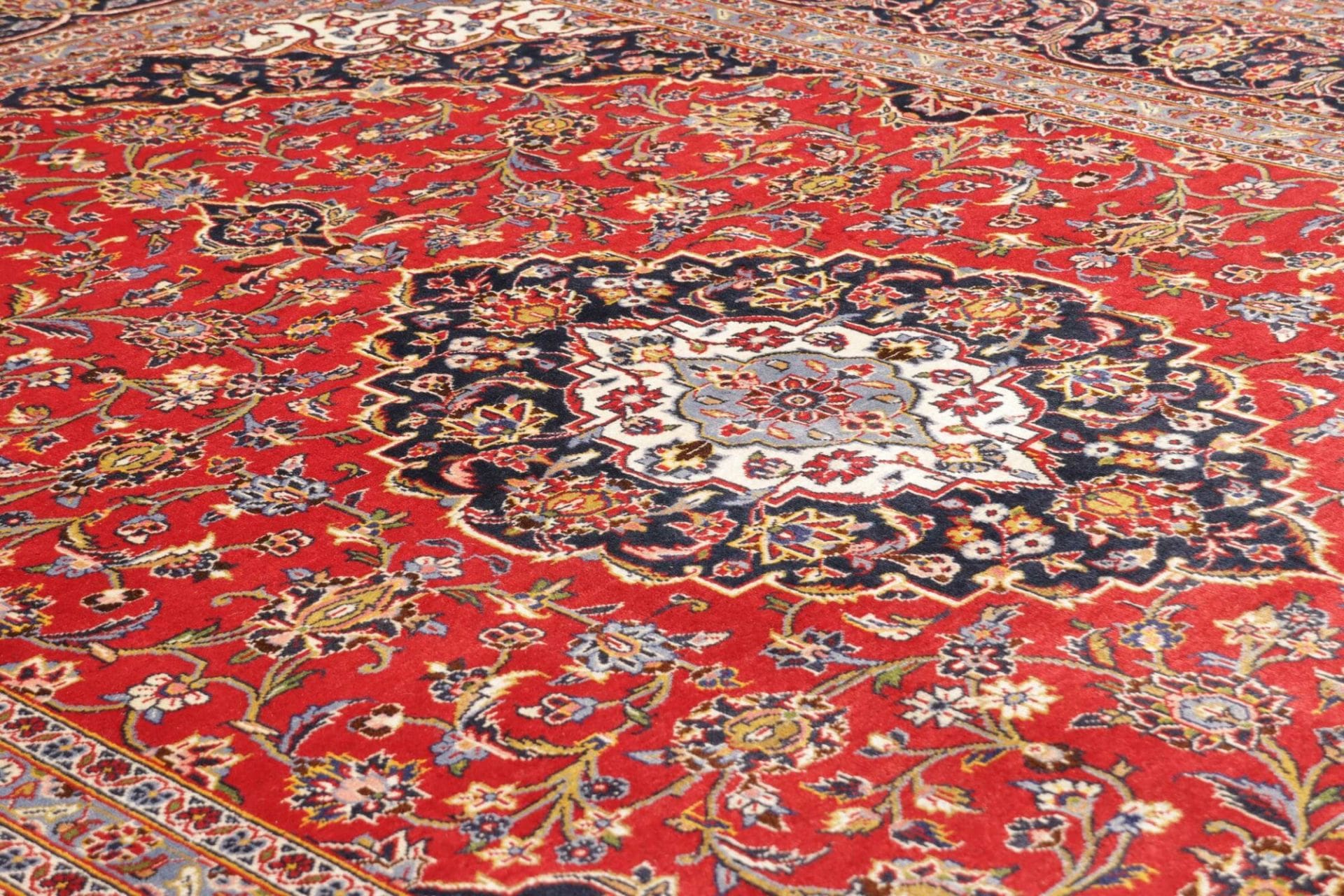 Handgeknüpfter Kashan Perserteppich 245 × 348 cm