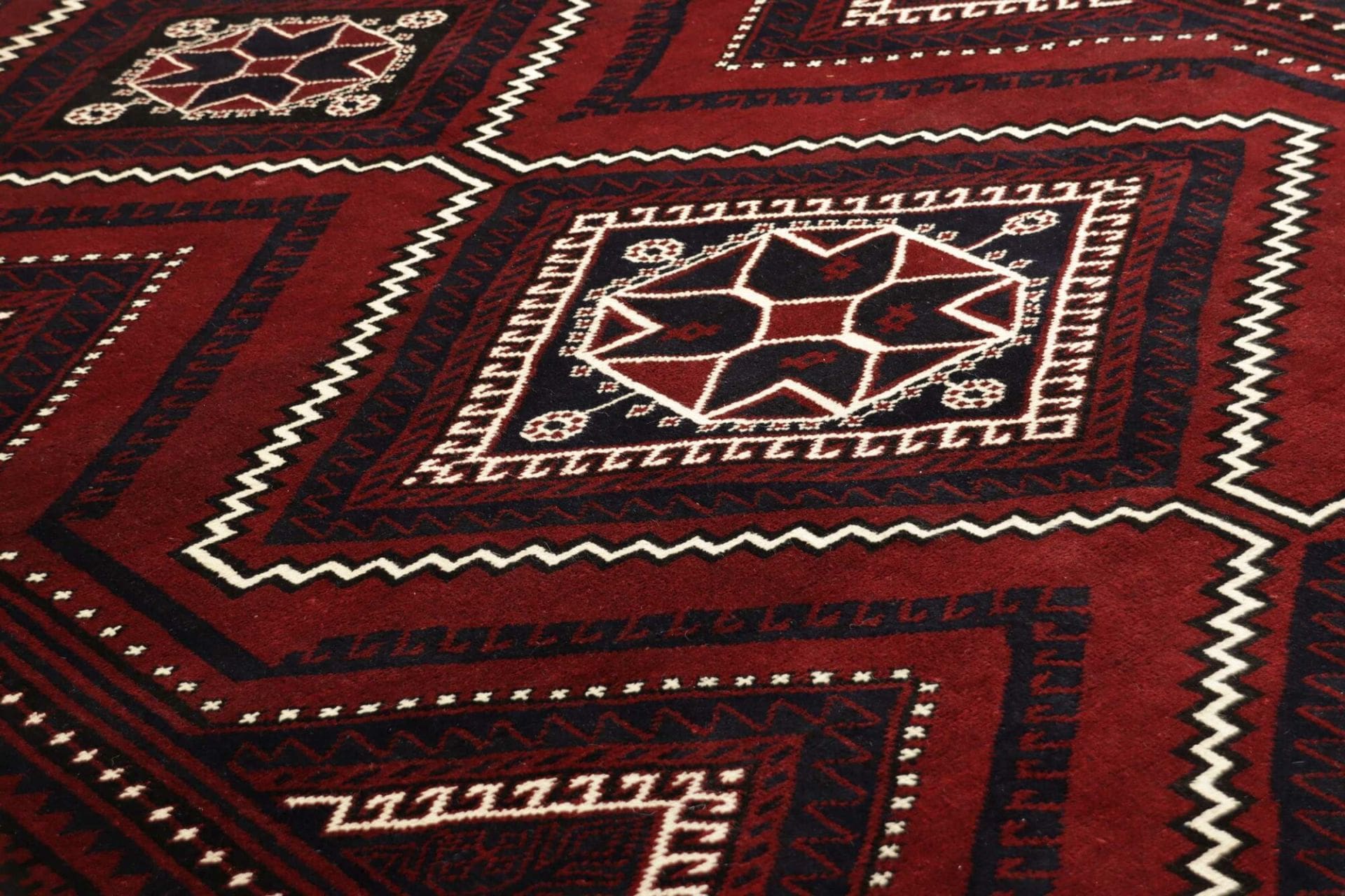 Loribaft Perserteppich aus Iran, 227 × 328 cm