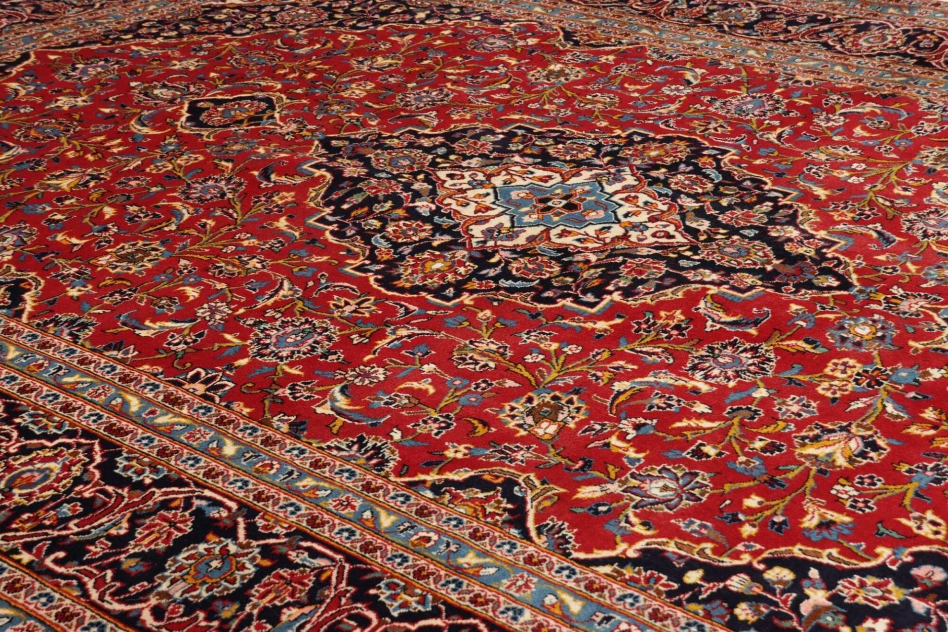 Handgeknüpfter Kashan Perserteppich, 253 × 357 cm, Wolle