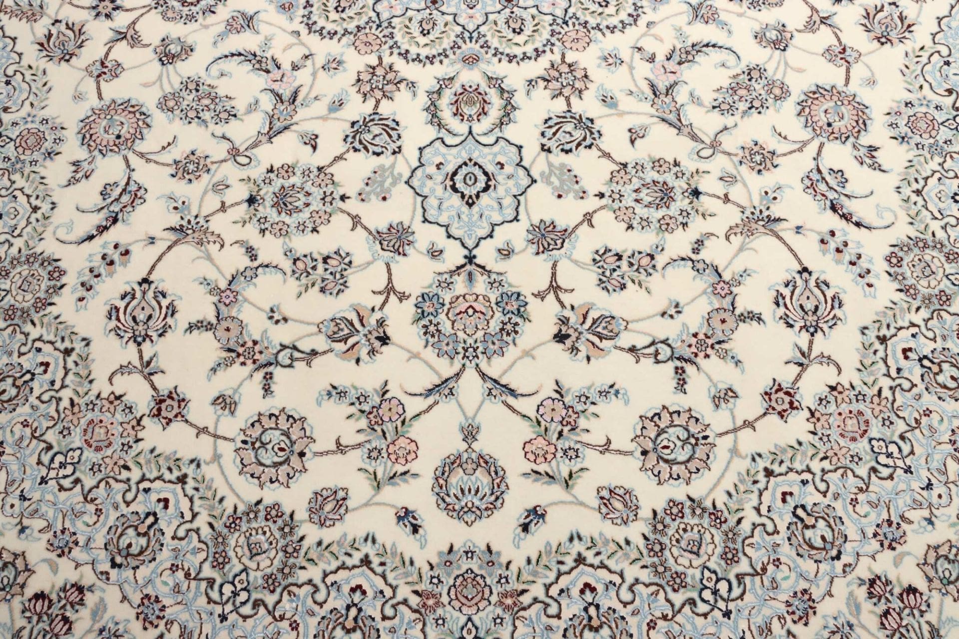 Nain Perserteppich aus Iran, 259 × 372 cm