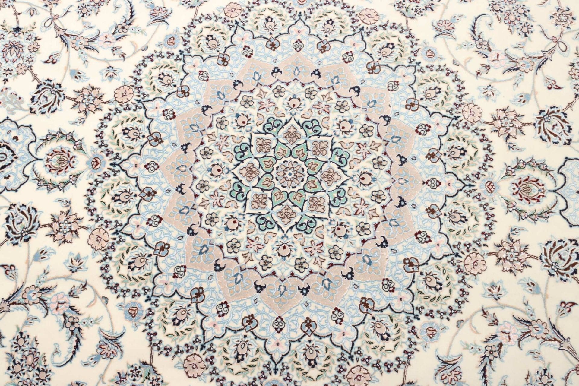 Nain Perserteppich aus Iran, 259 × 372 cm