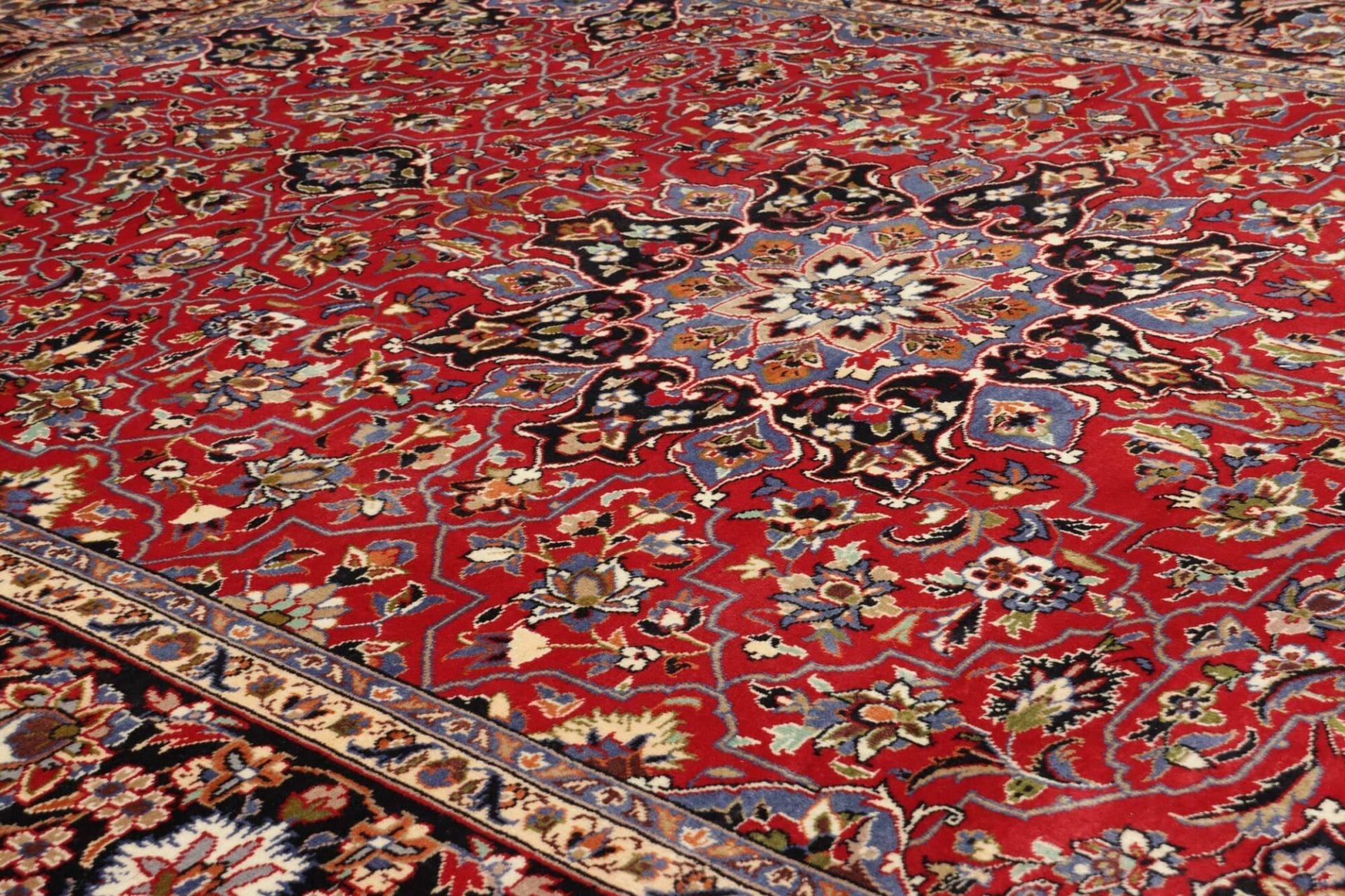 Handgeknüpfter Perserteppich, 260 × 346 cm, Wolle