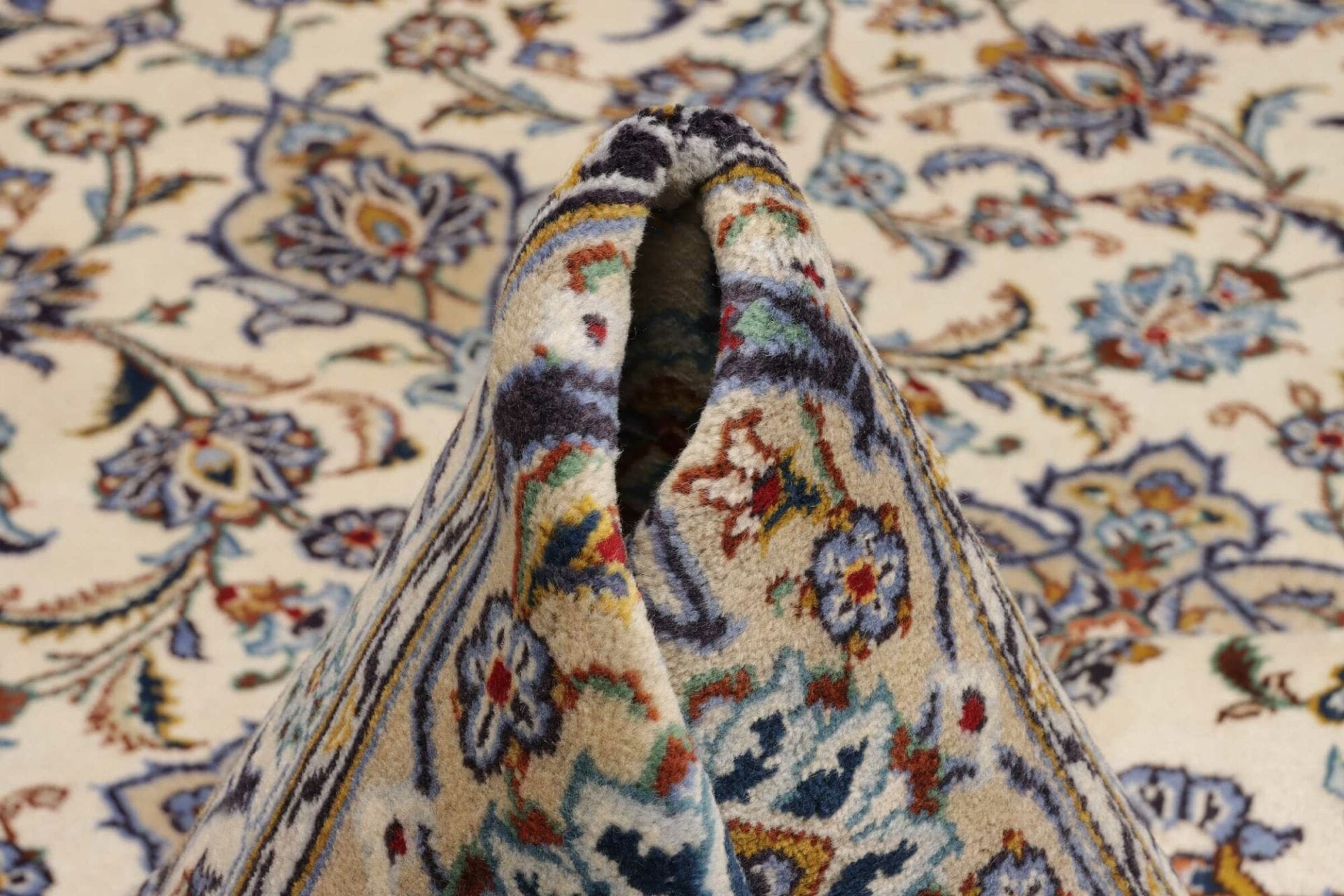 Kashan Perserteppich aus Iran, 260 × 363 cm